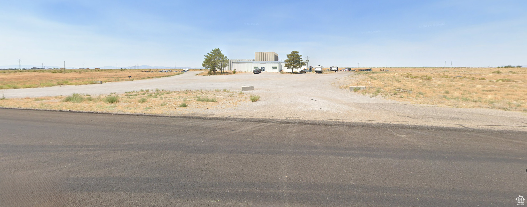 main property photo 6