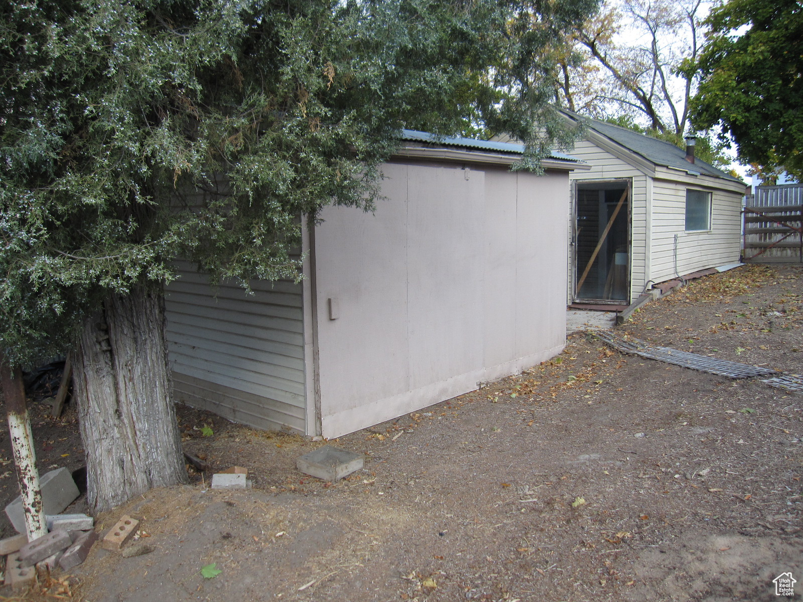 main property photo 24