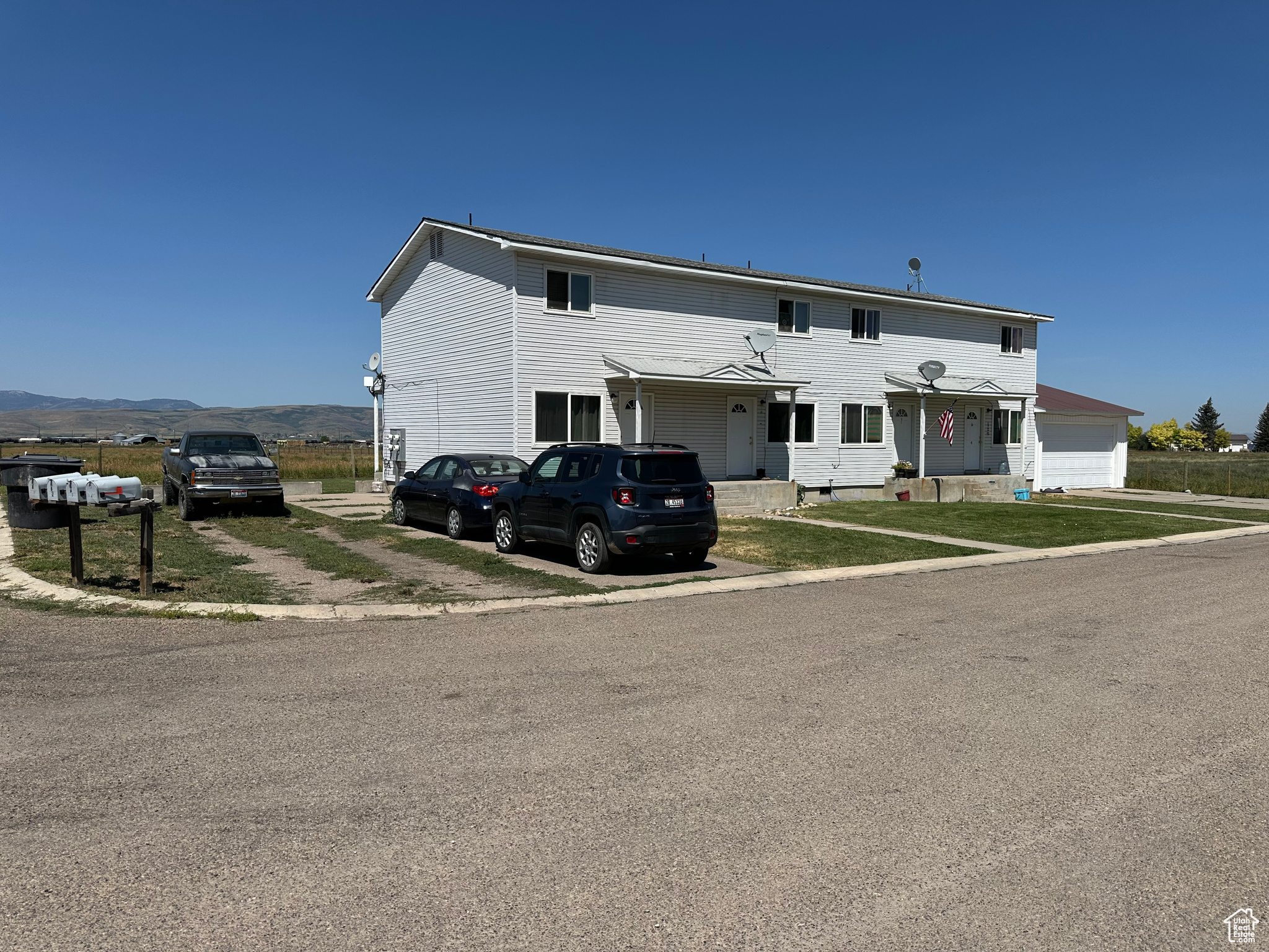 main property photo 2