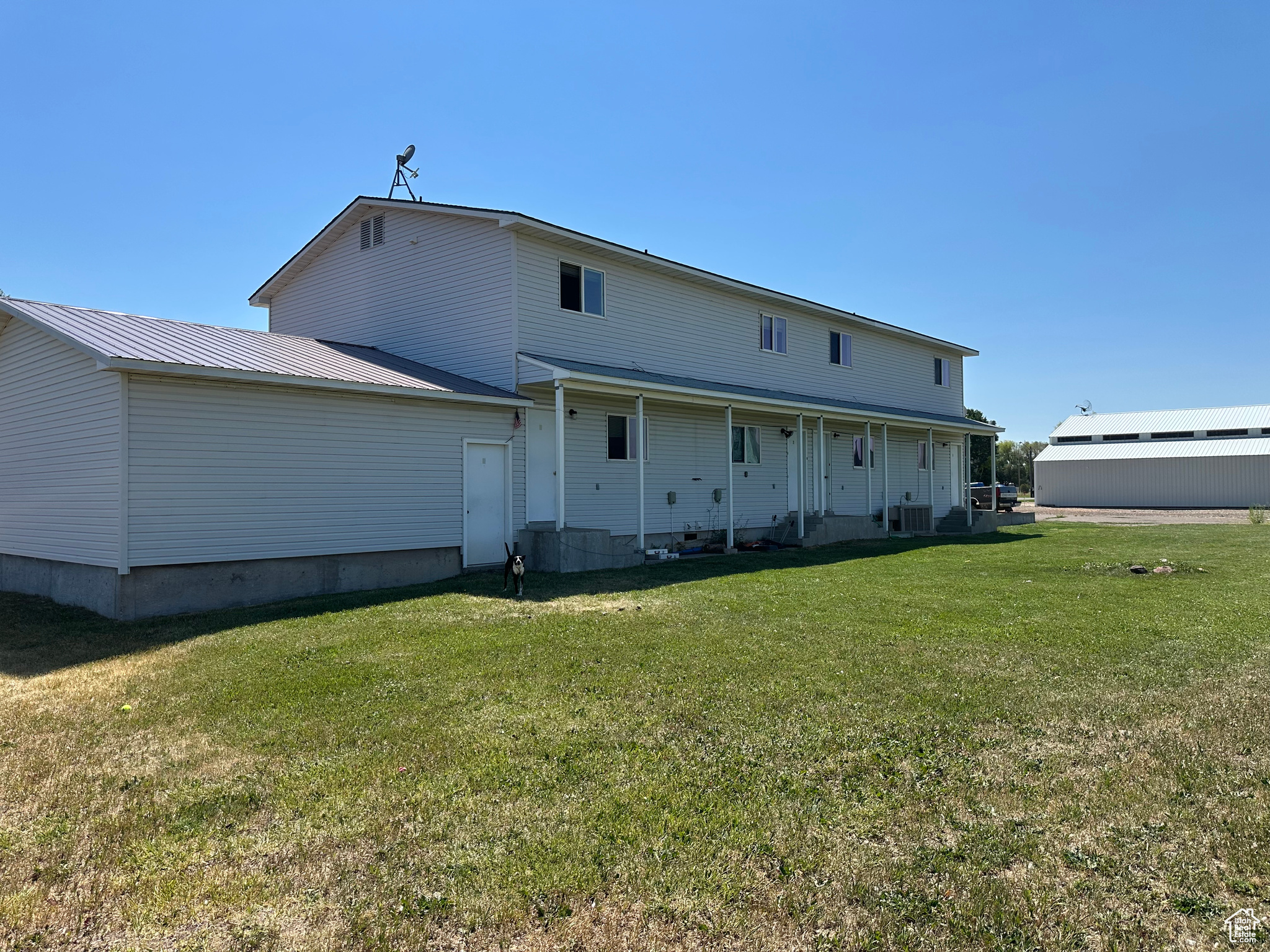 main property photo 4
