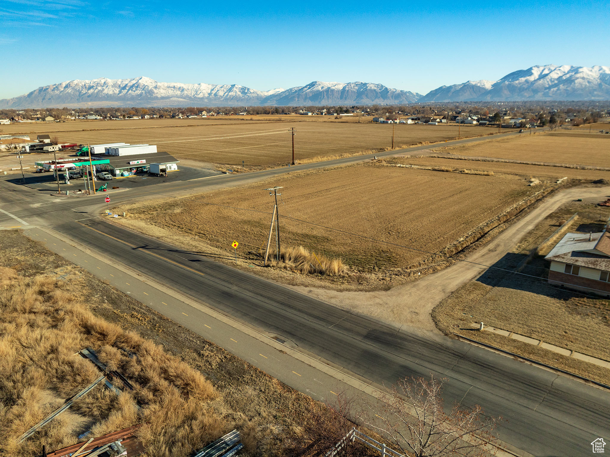 main property photo 10