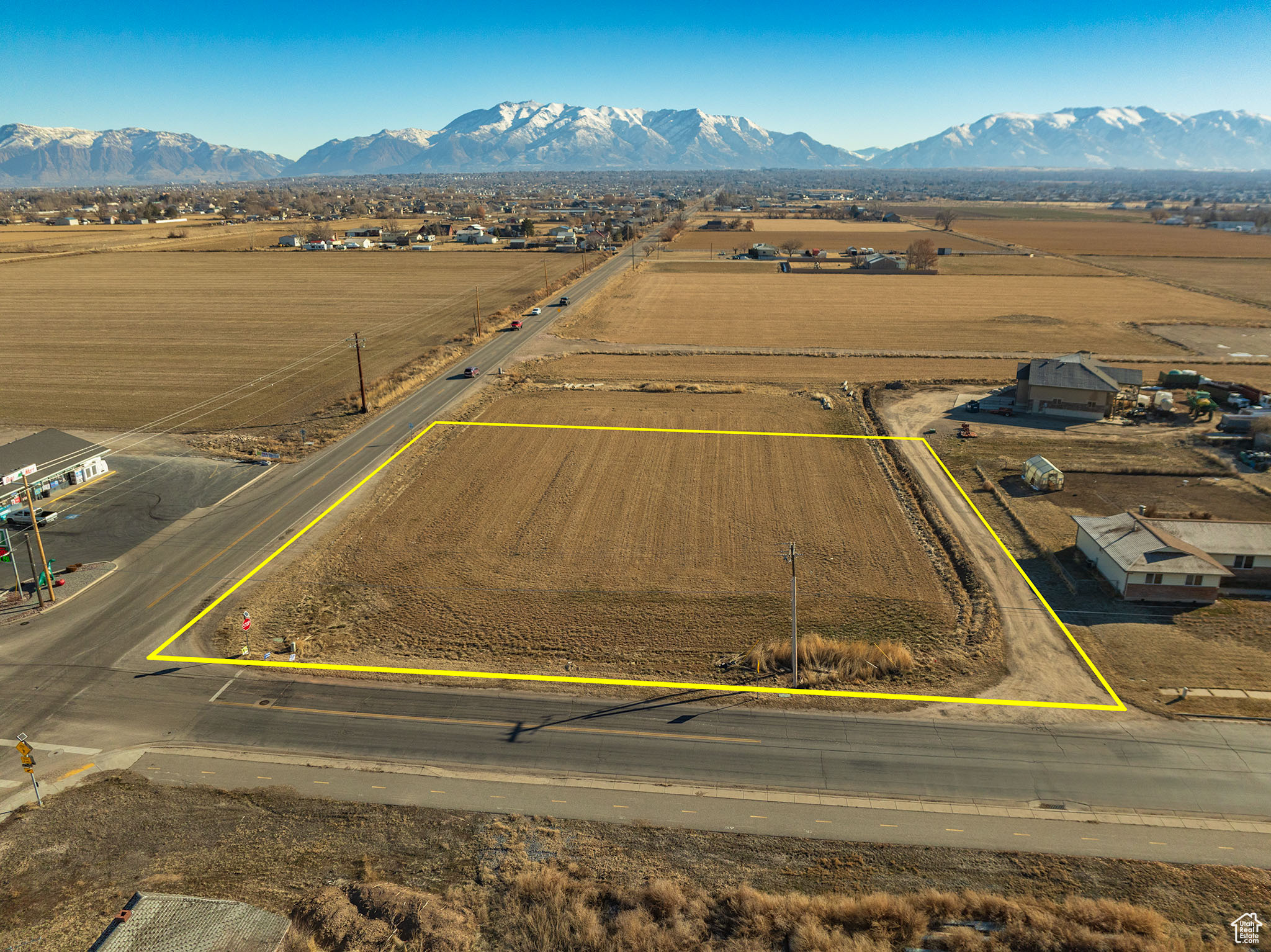 main property photo 12