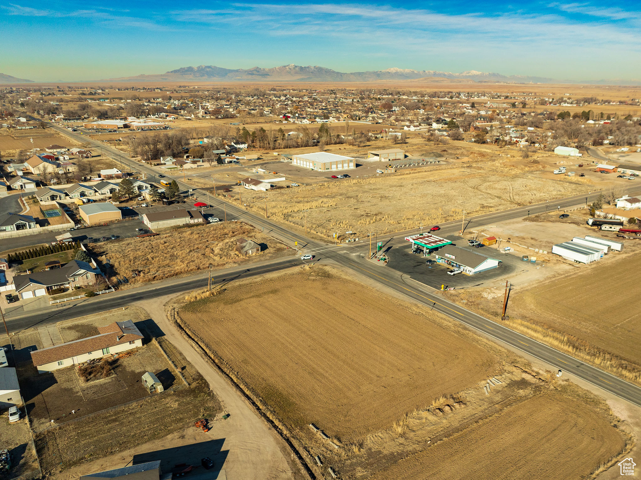 main property photo 16