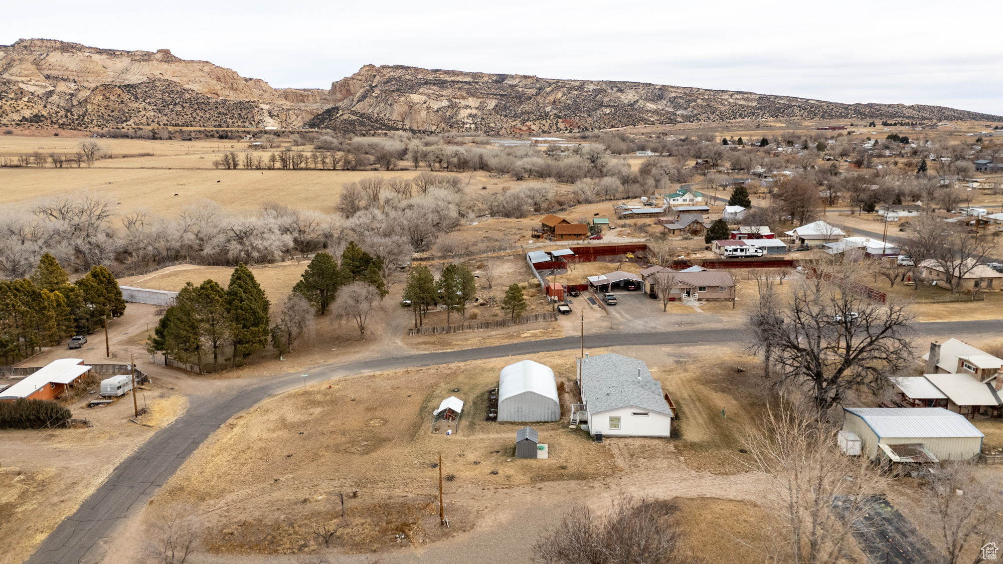 main property photo 39