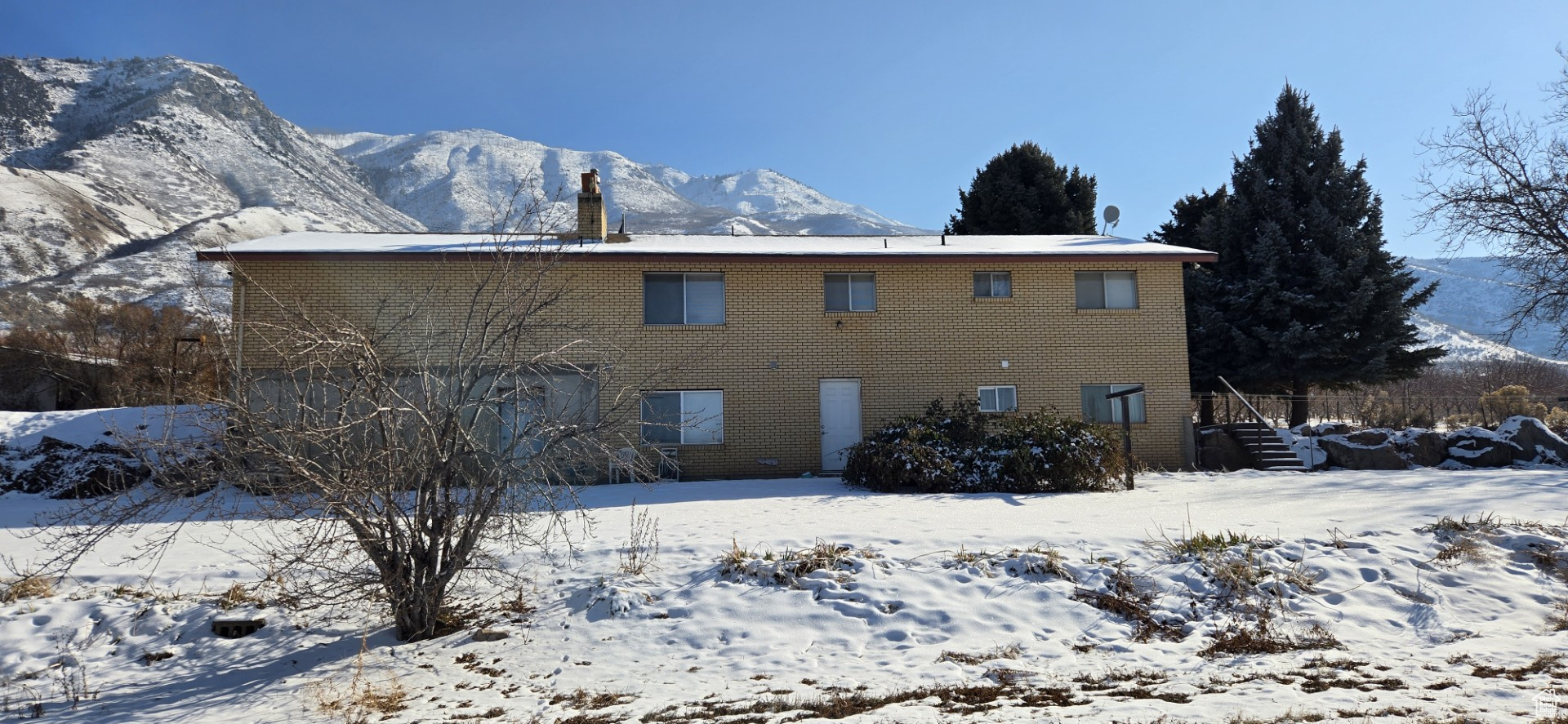 main property photo 13
