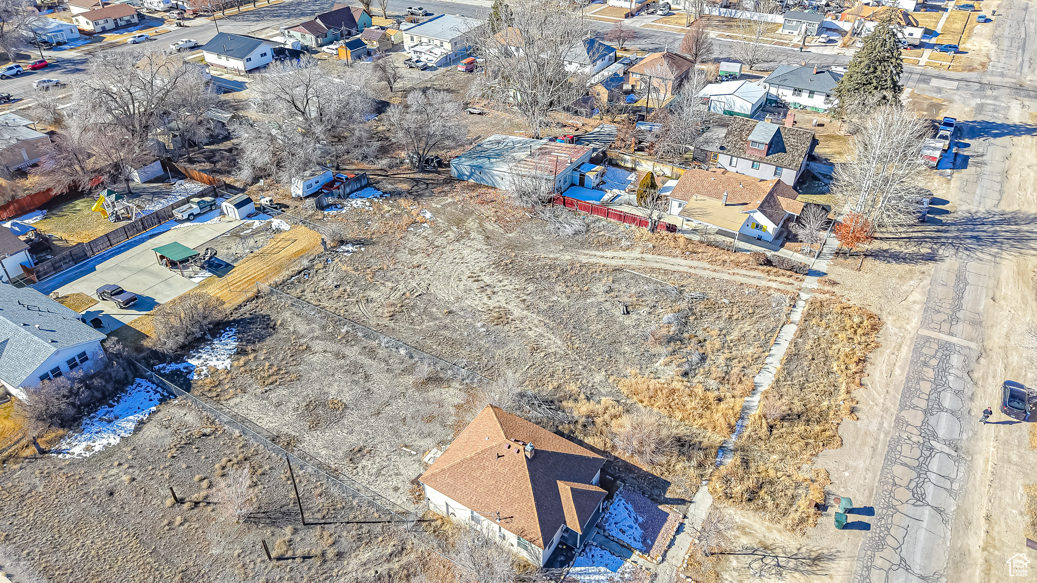 main property photo 20