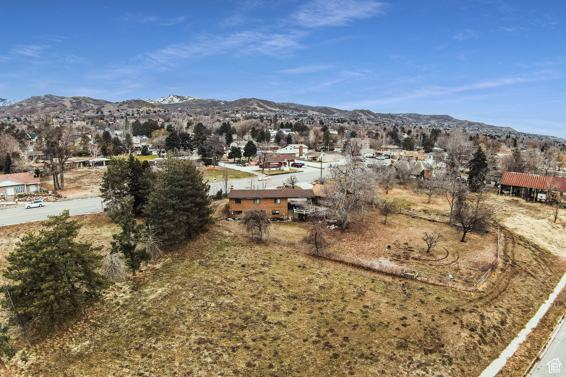 main property photo 9