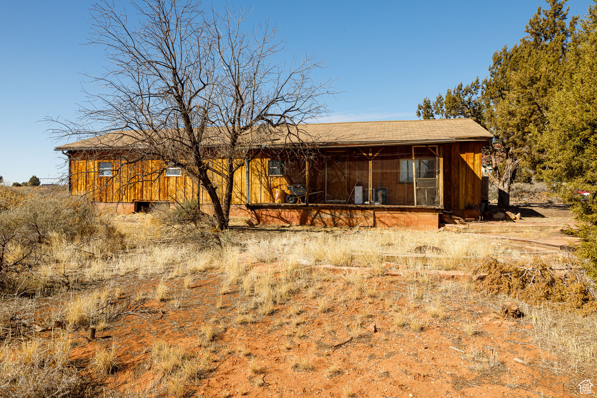 main property photo 6