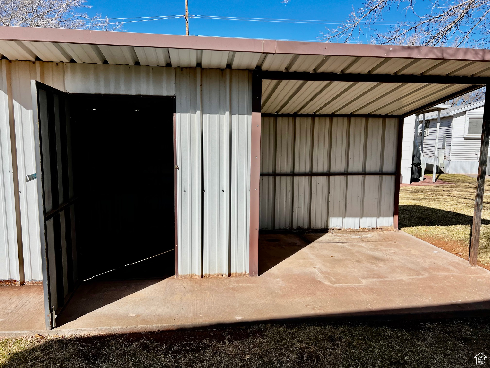 main property photo 18