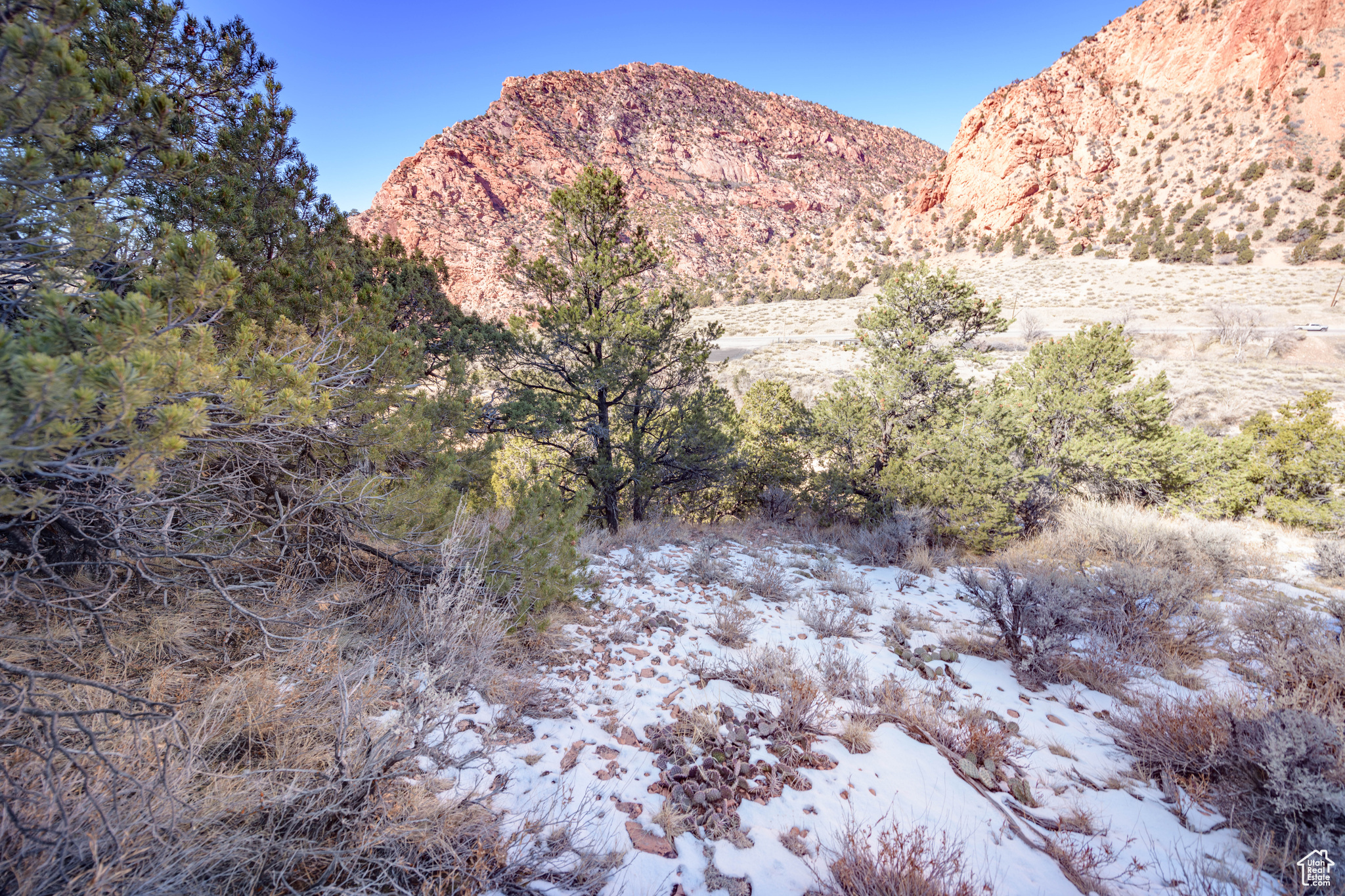 main property photo 35
