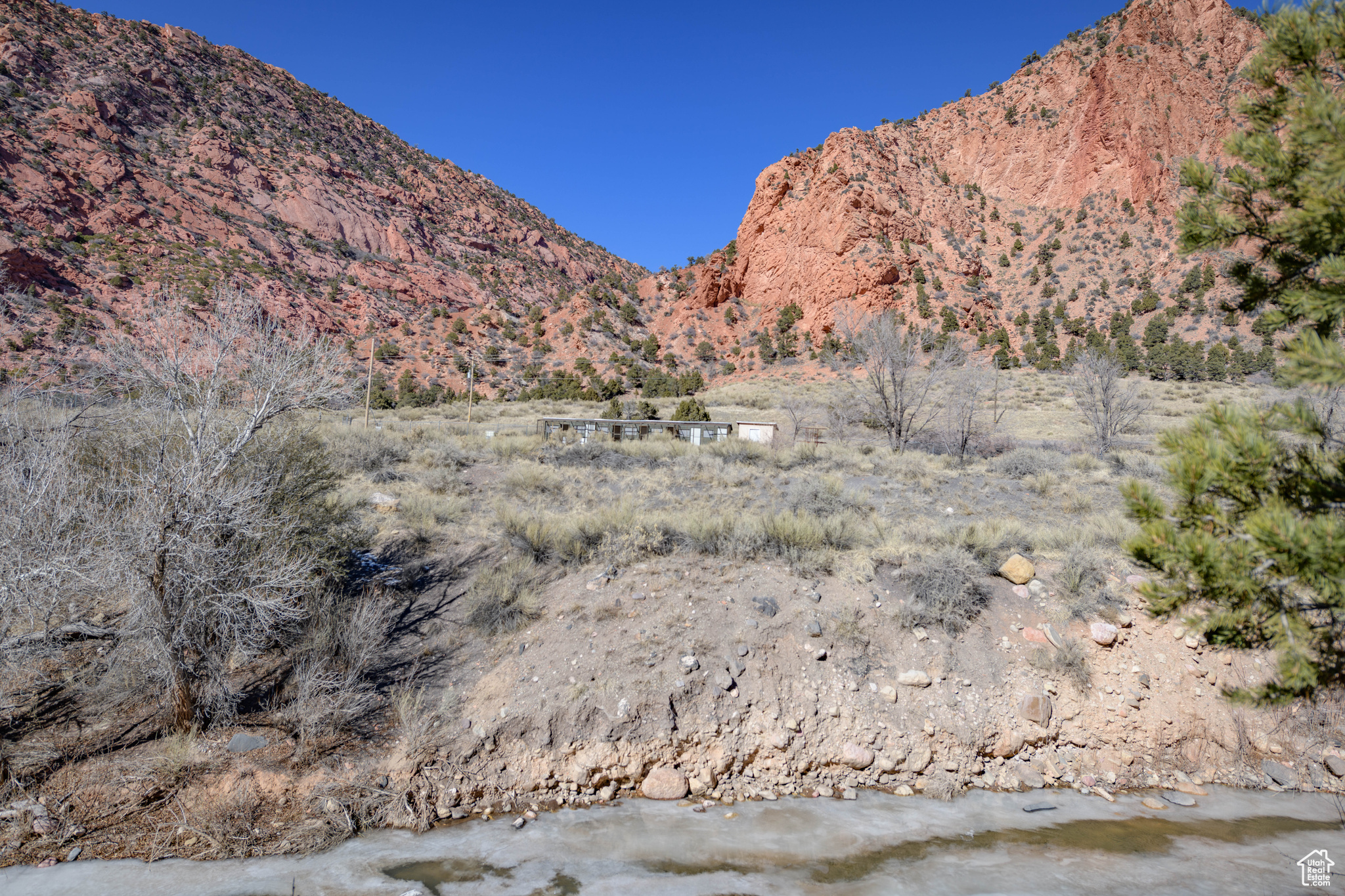 main property photo 38
