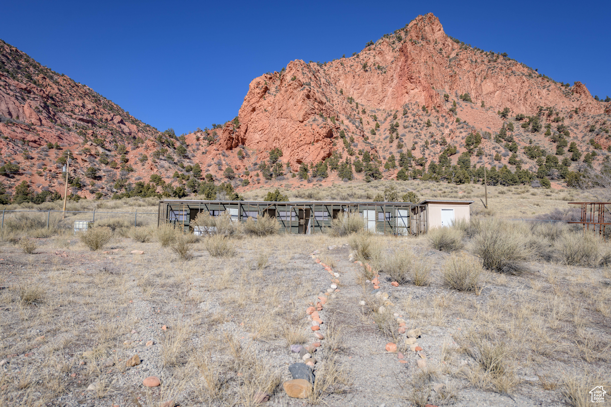 main property photo 45