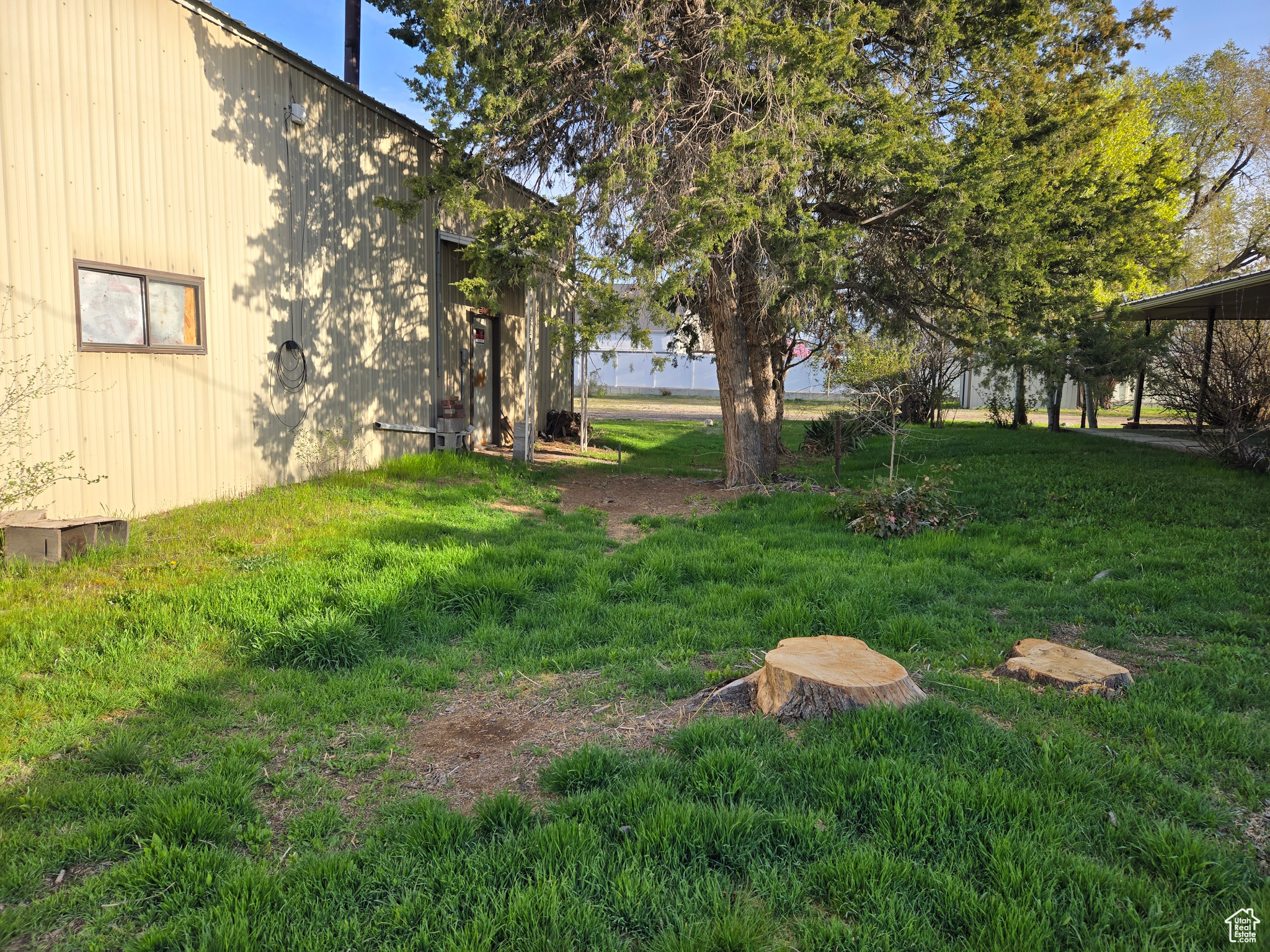 main property photo 15