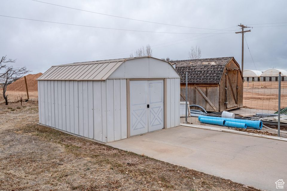 main property photo 37