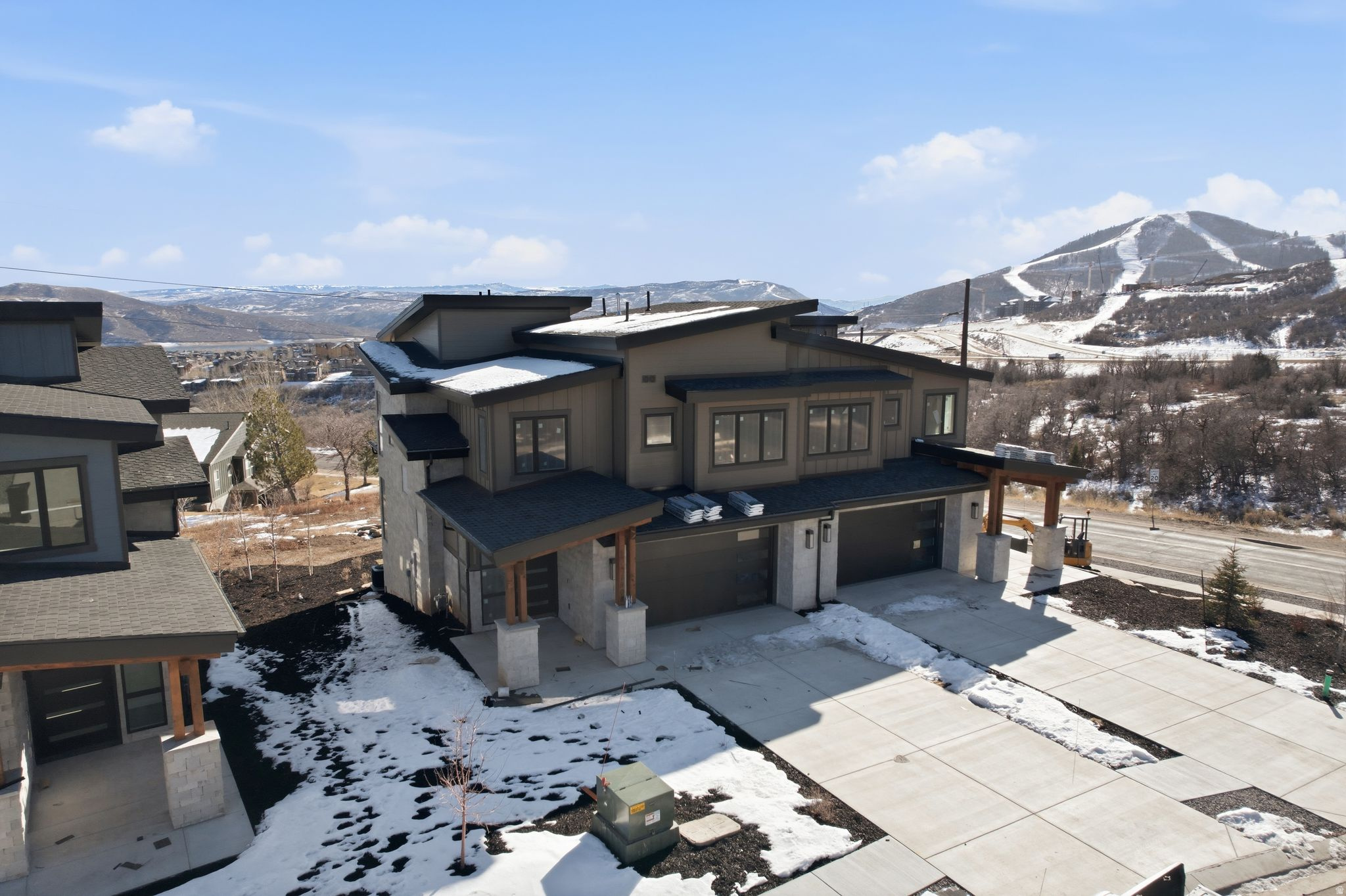main property photo 64