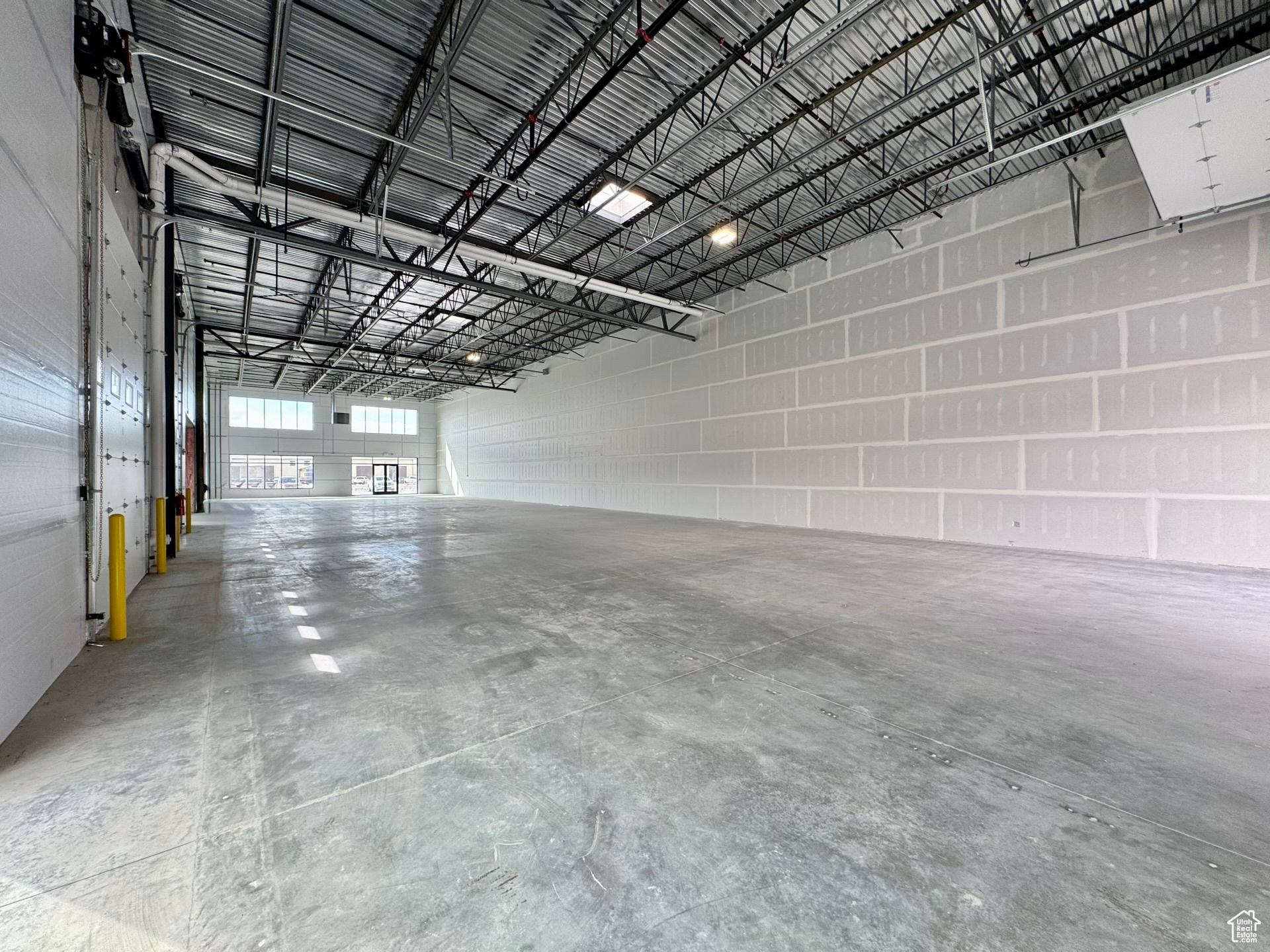 main property photo 11
