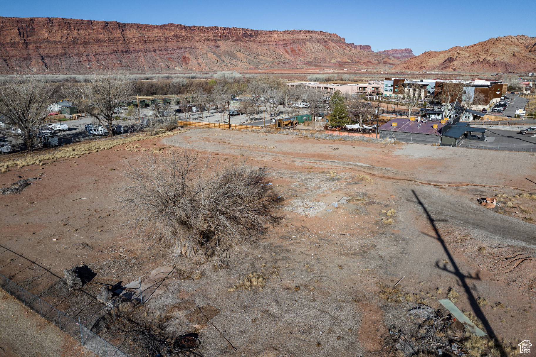 main property photo 15