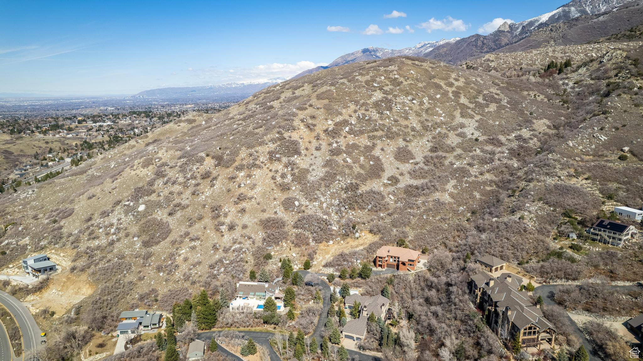 main property photo 11