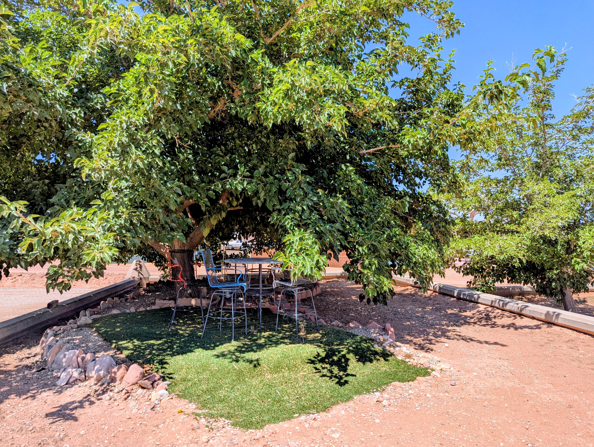 main property photo 28