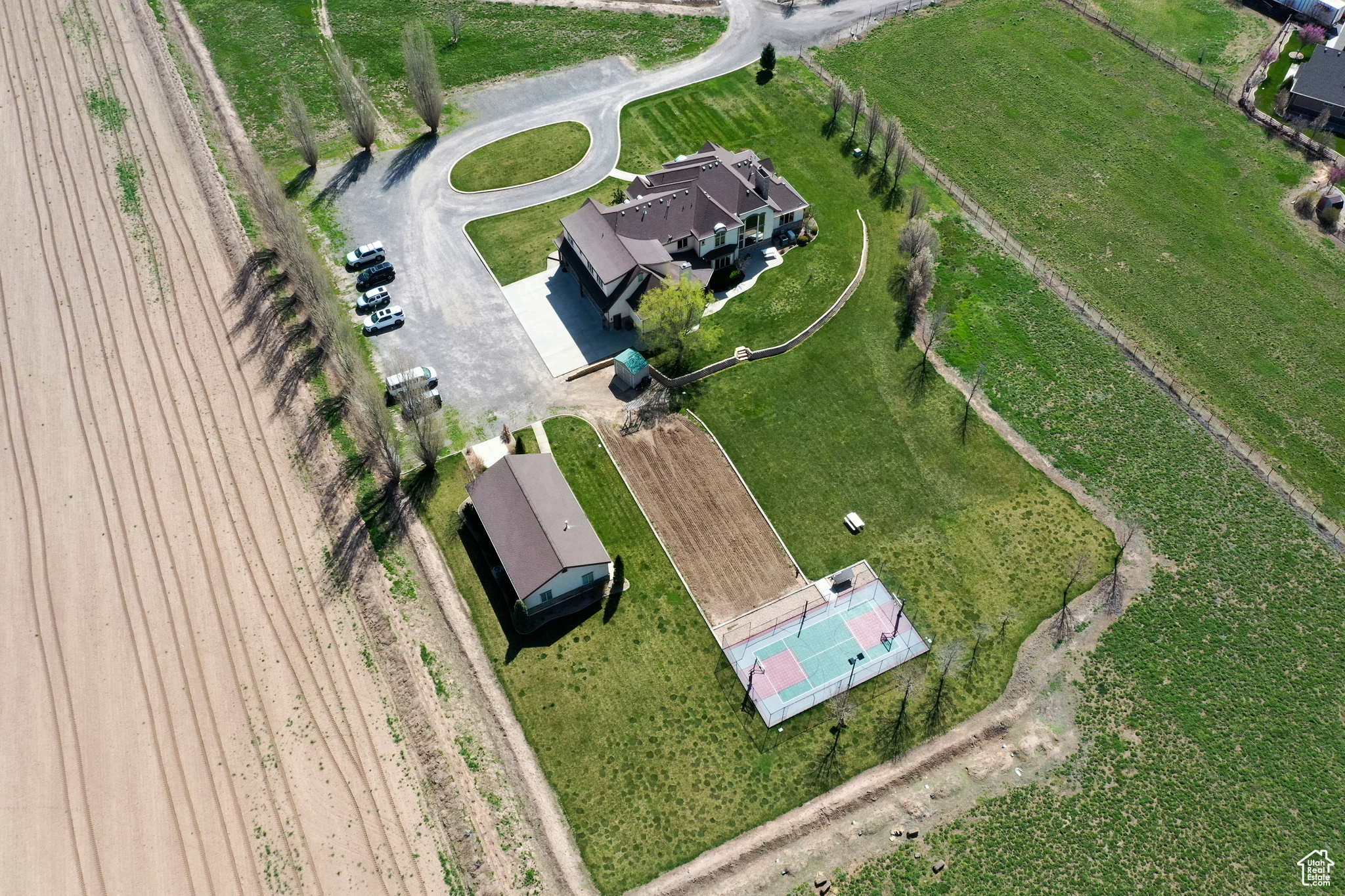 main property photo 3
