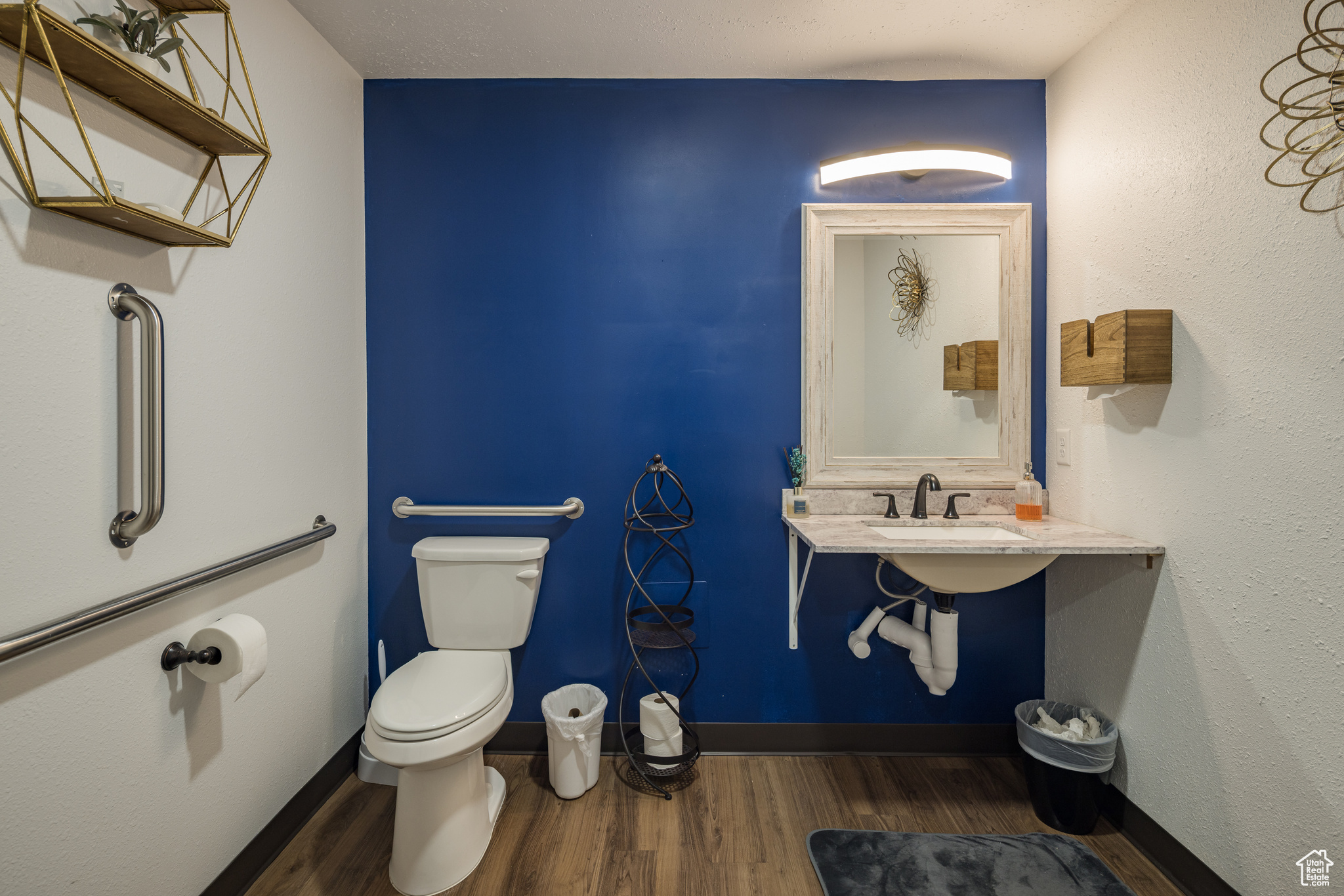 main property photo 19