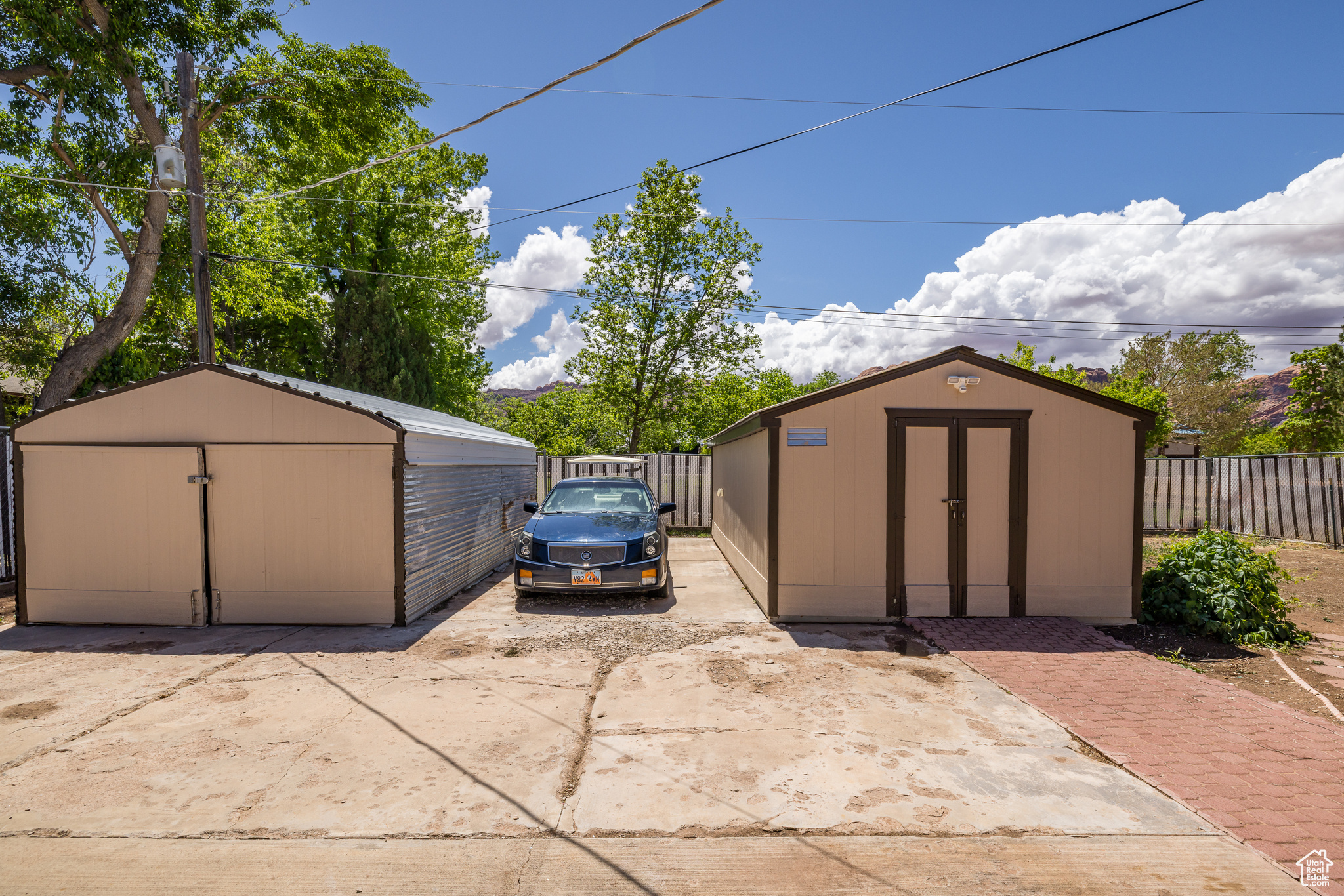 main property photo 28
