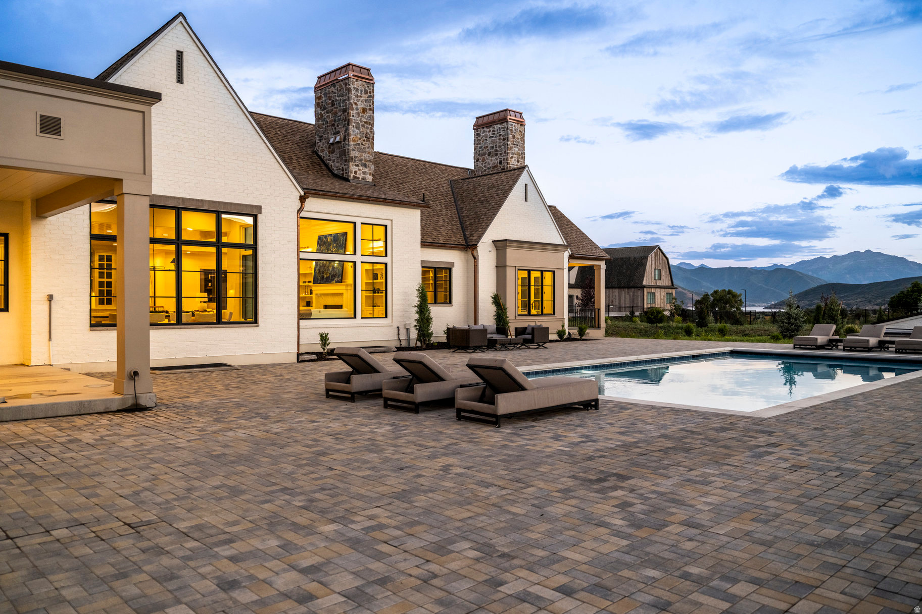 main property photo 70