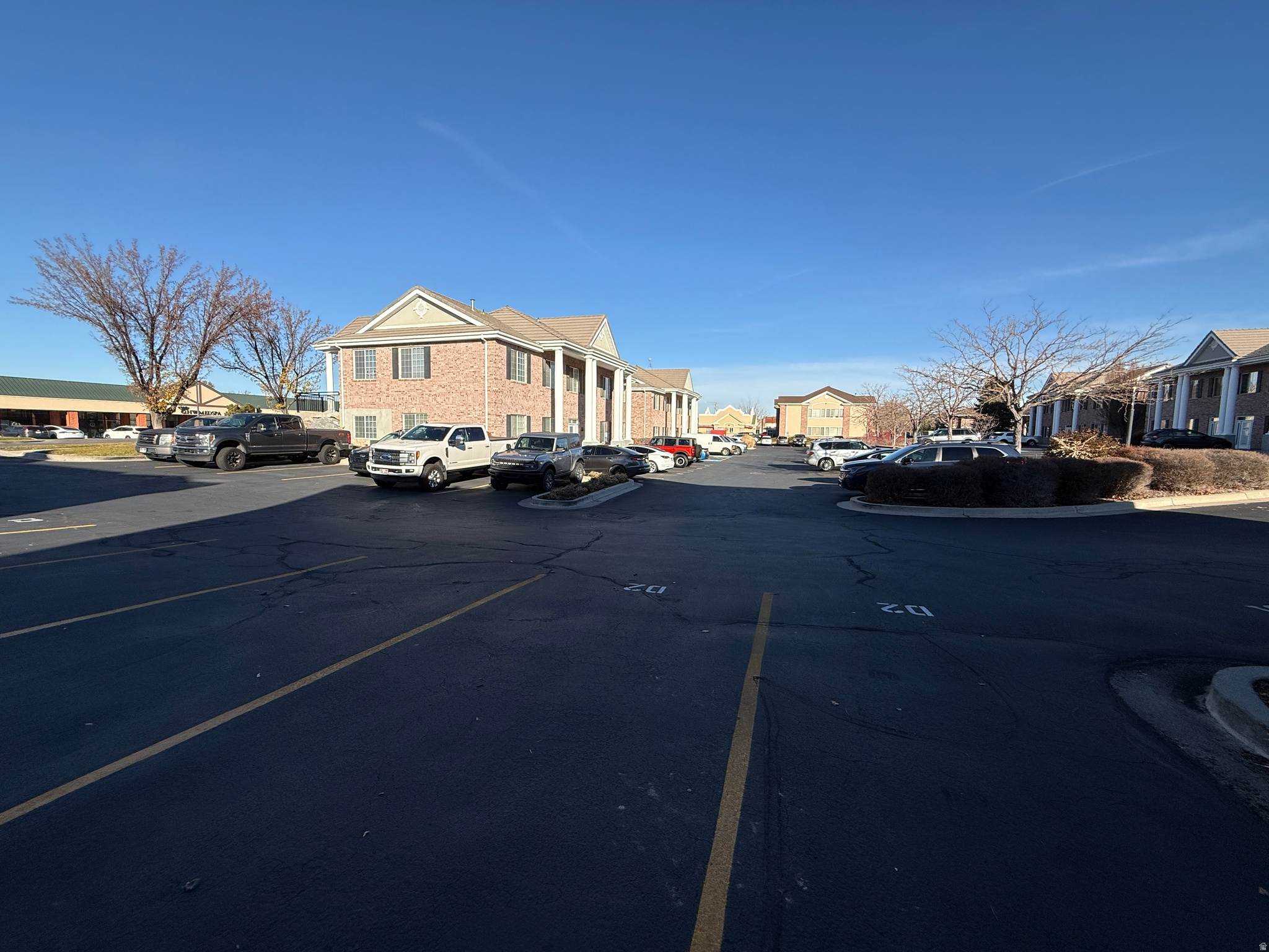 main property photo 28