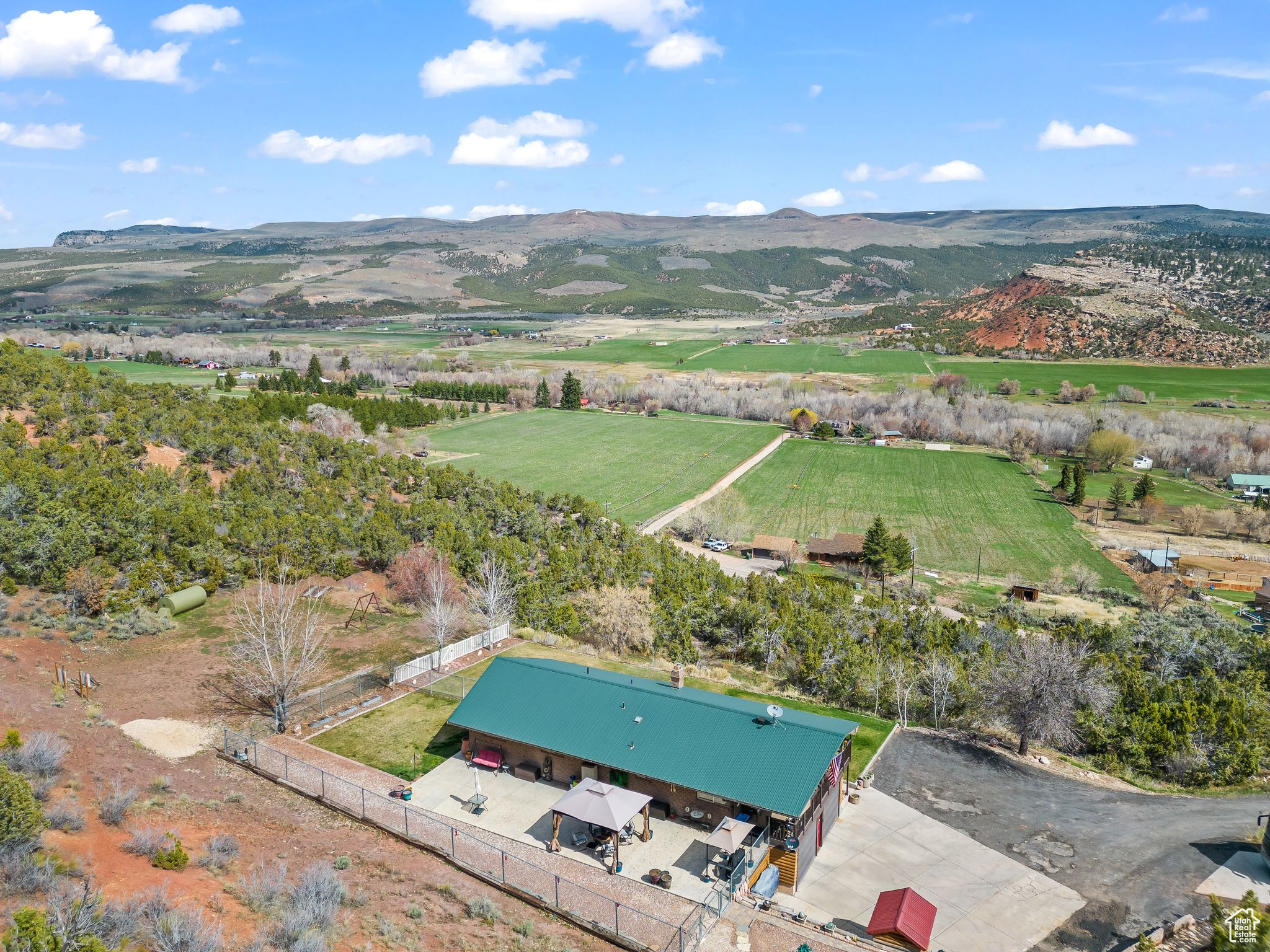 main property photo 45