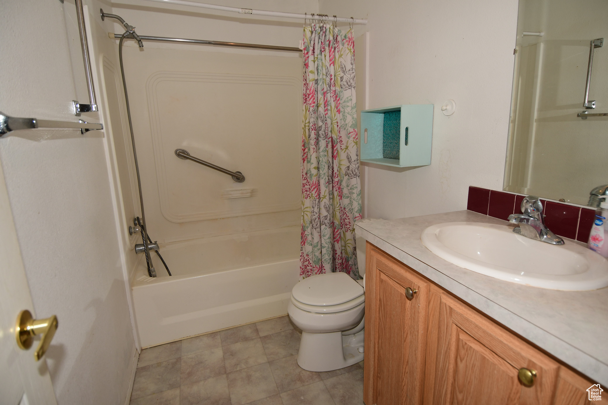 main property photo 16