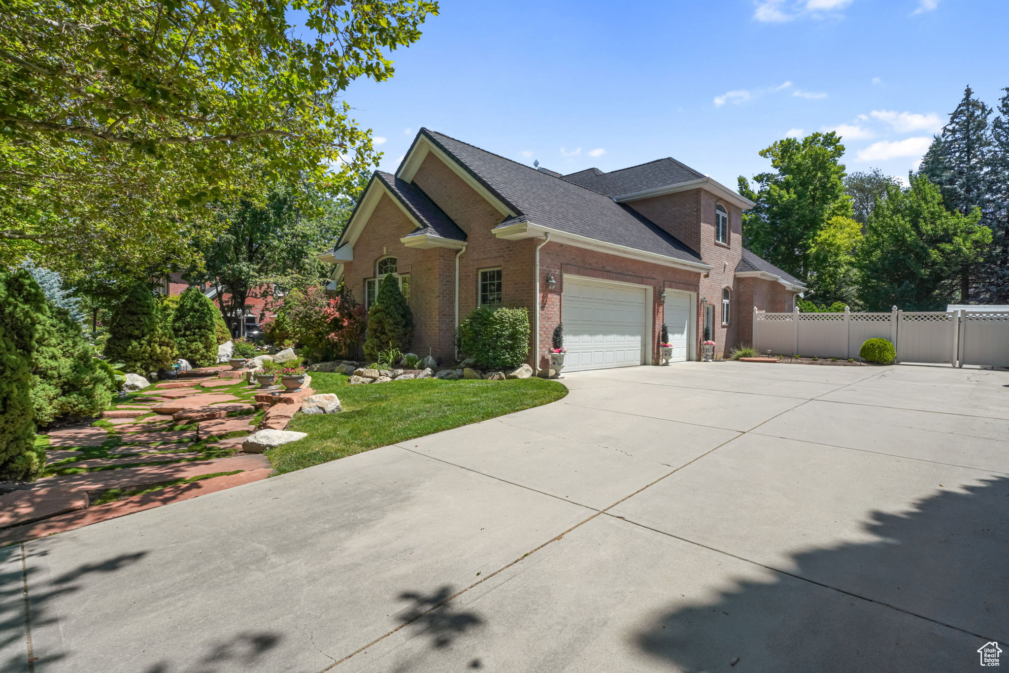 main property photo 50