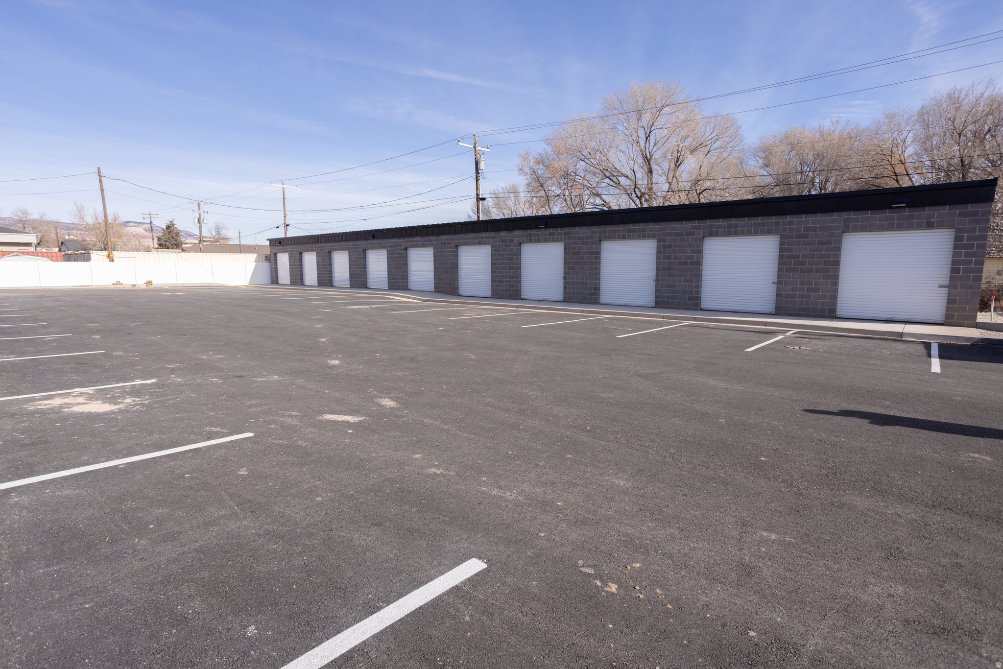 main property photo 40