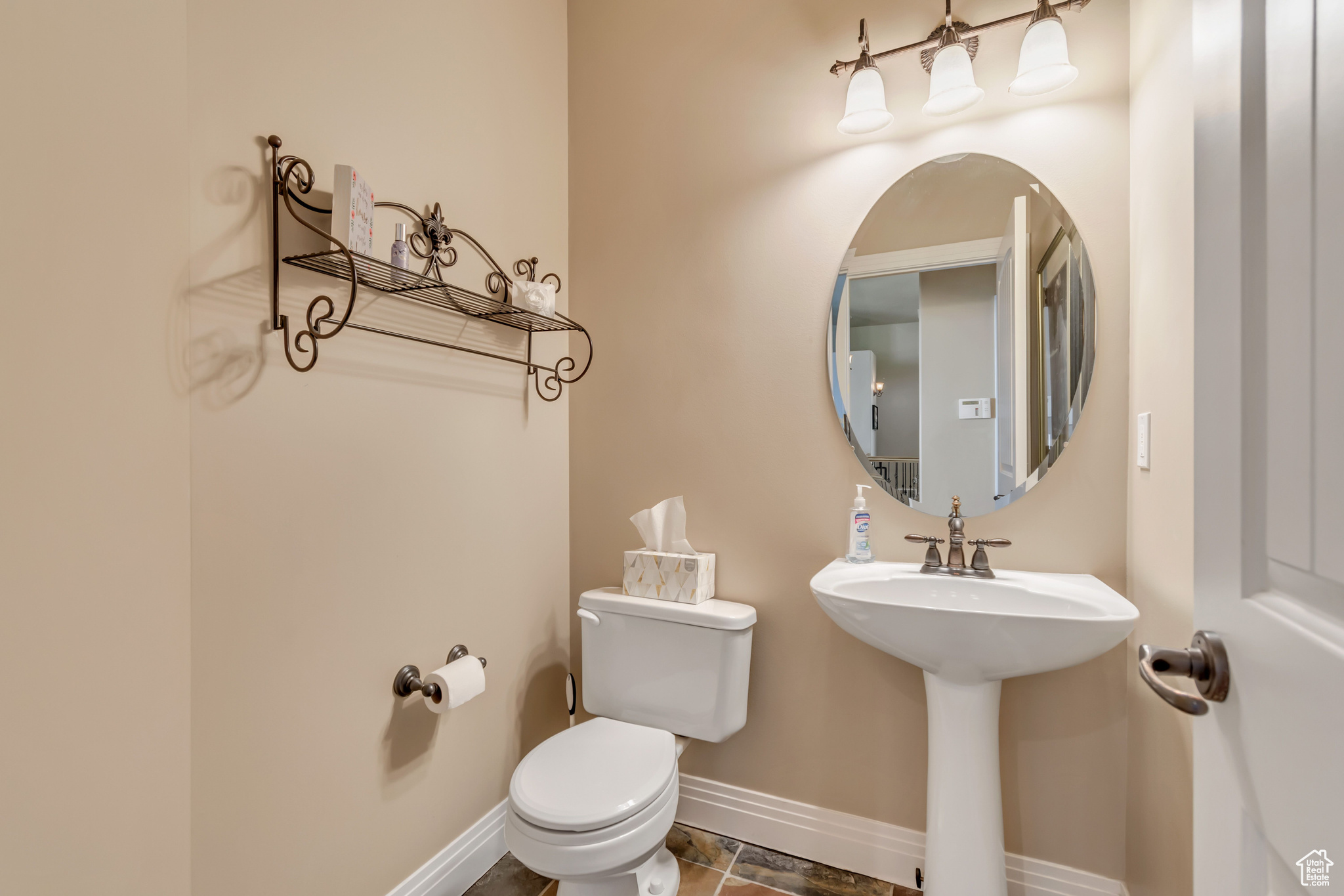 main property photo 13