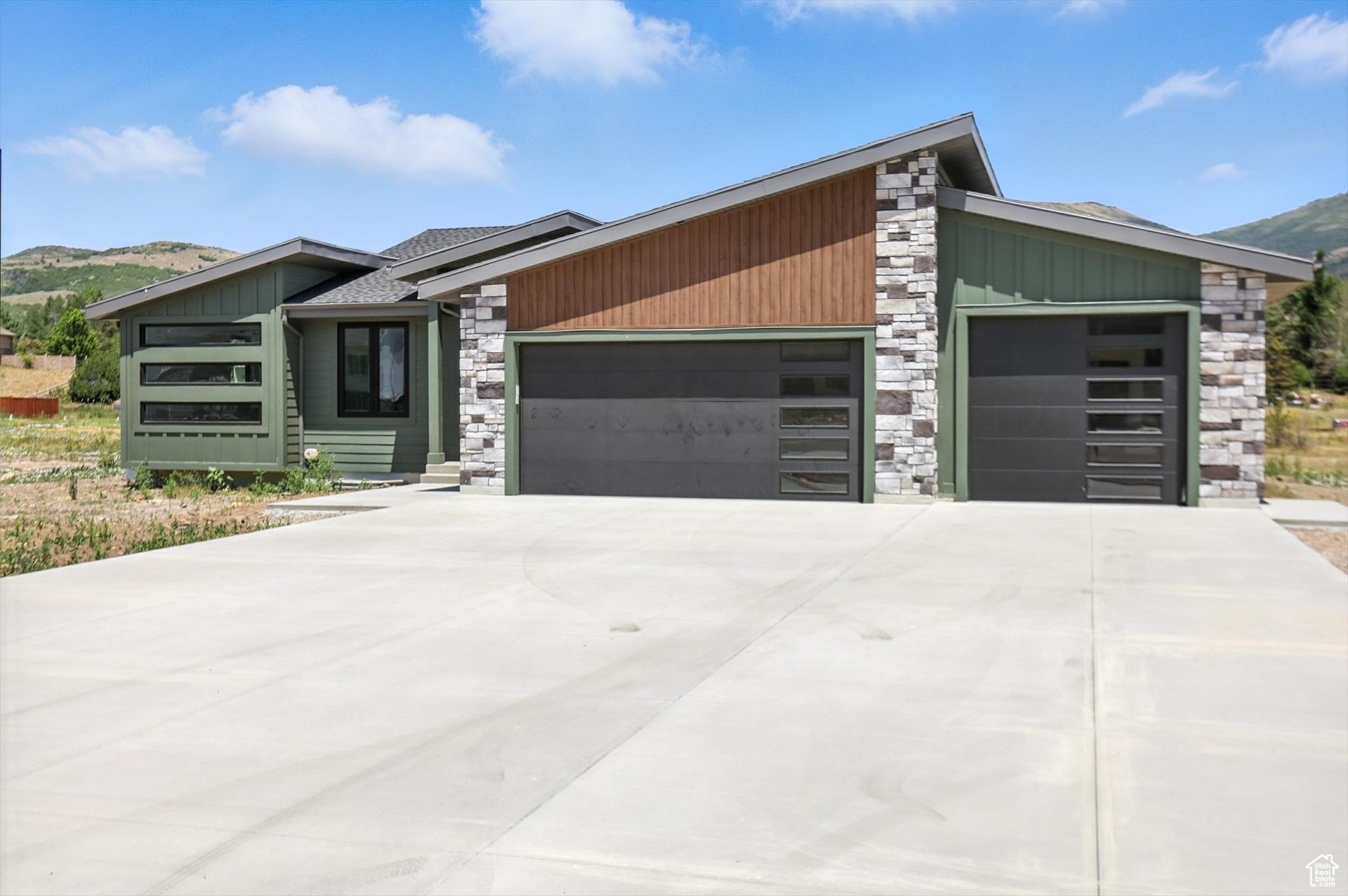 main property photo 57