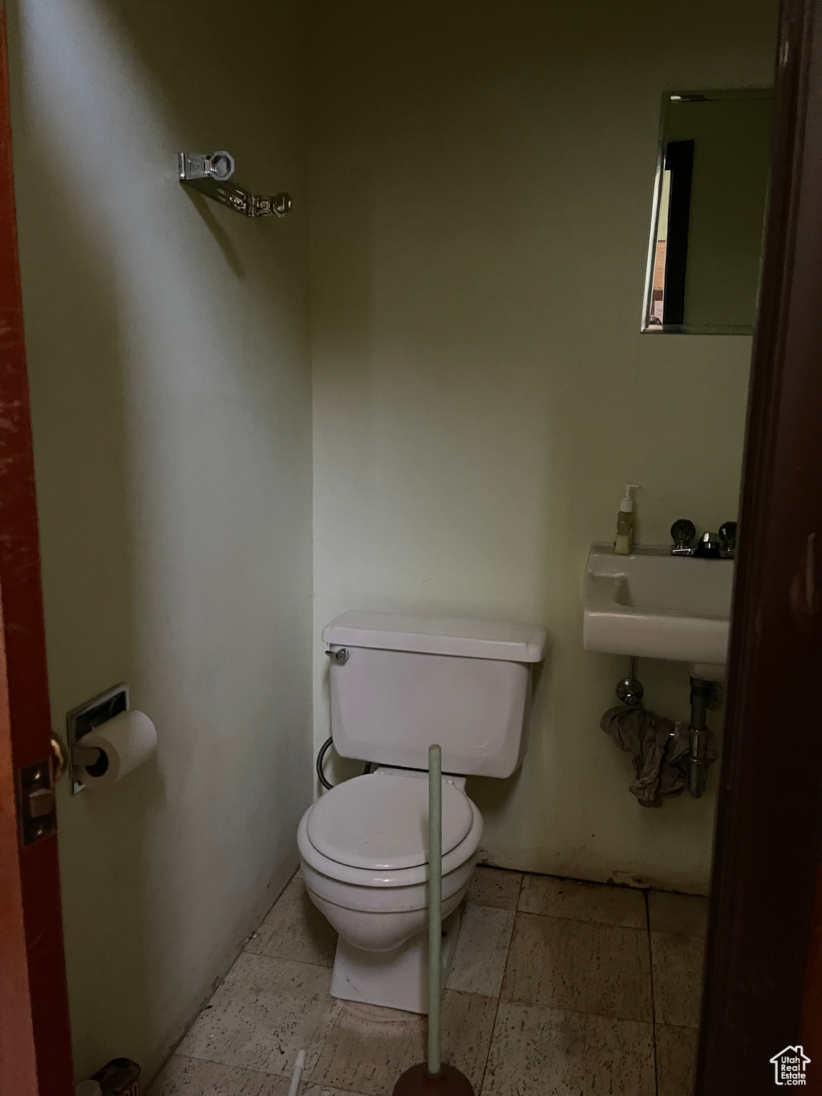 main property photo 11