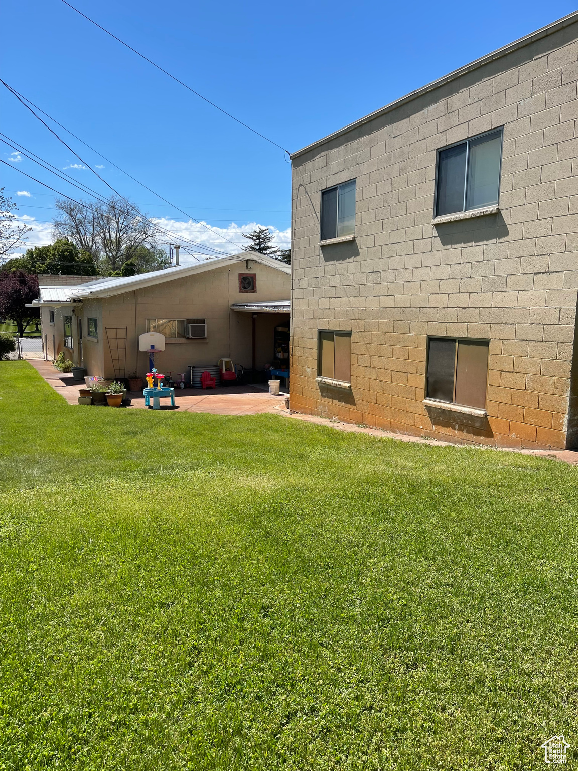 main property photo 4