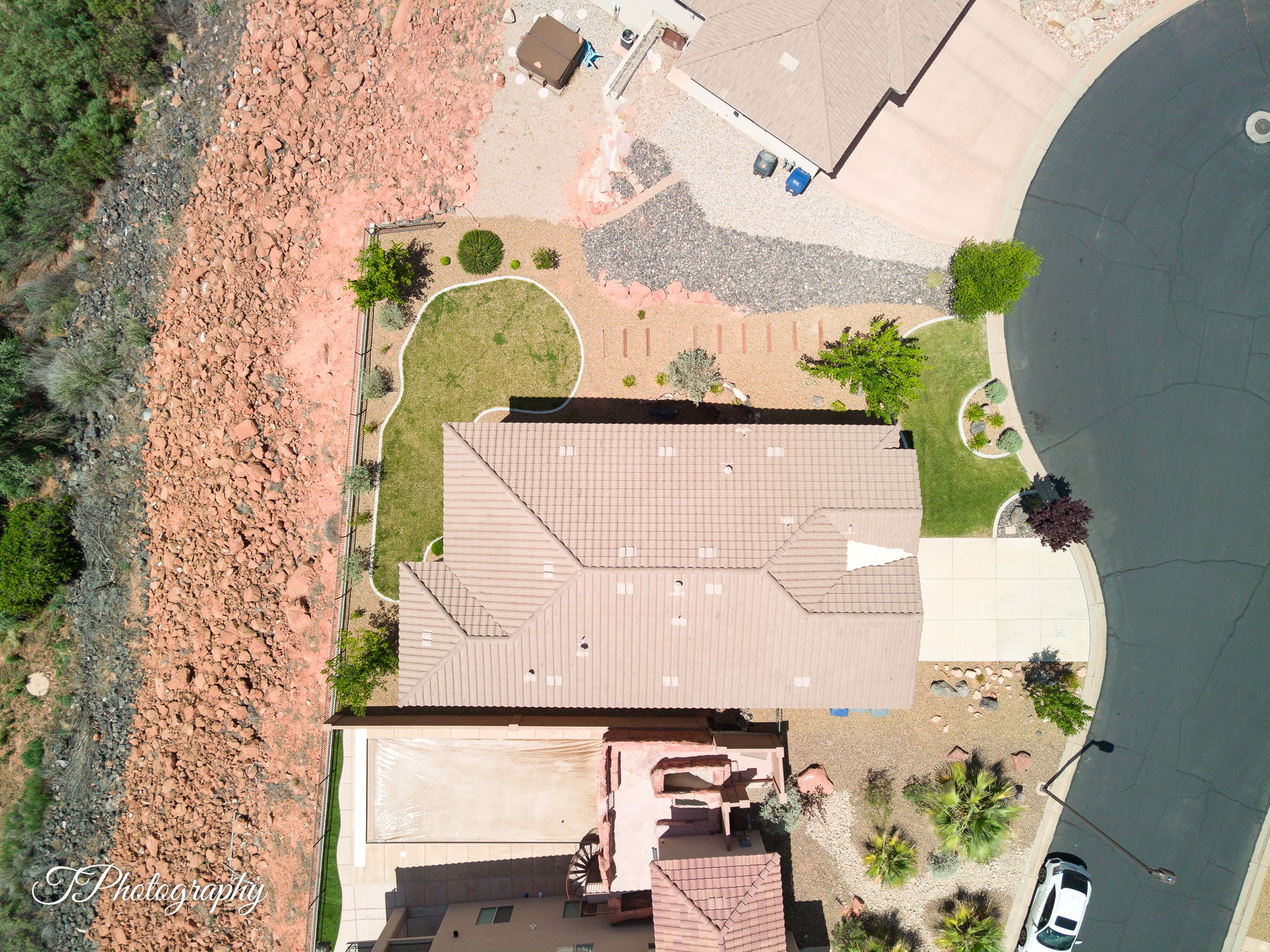 main property photo 28