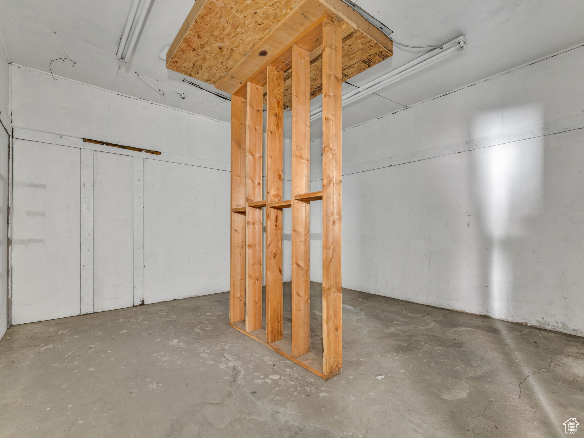 main property photo 79