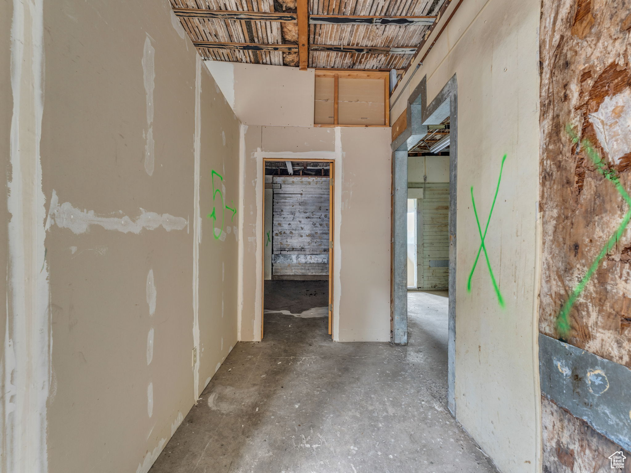 main property photo 45