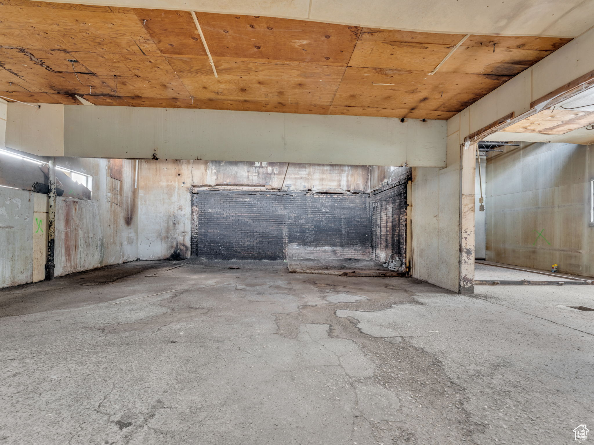 main property photo 50