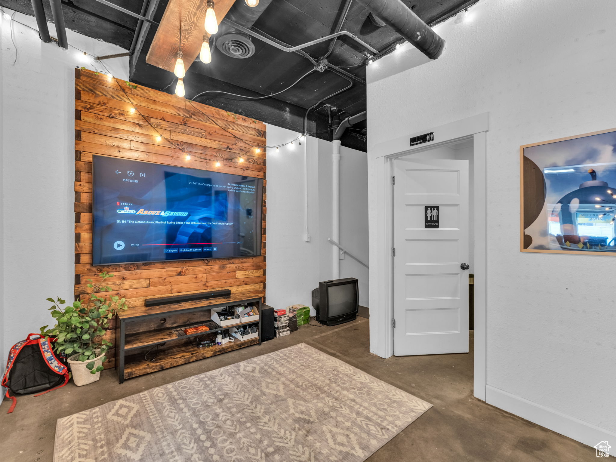 main property photo 81