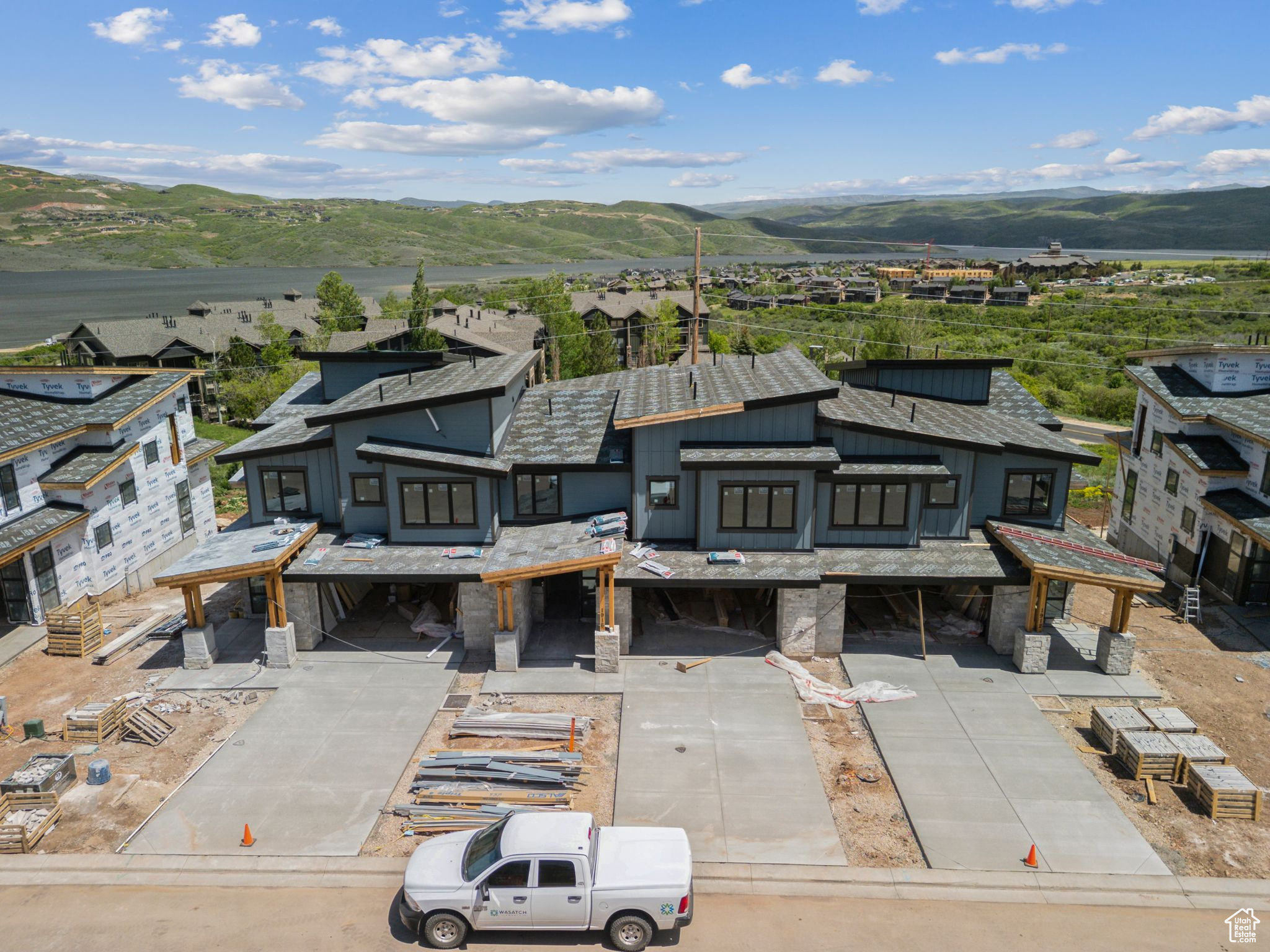 main property photo 65