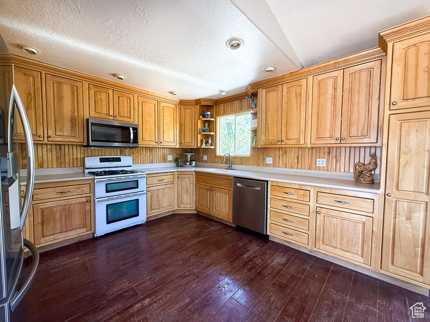 main property photo 12