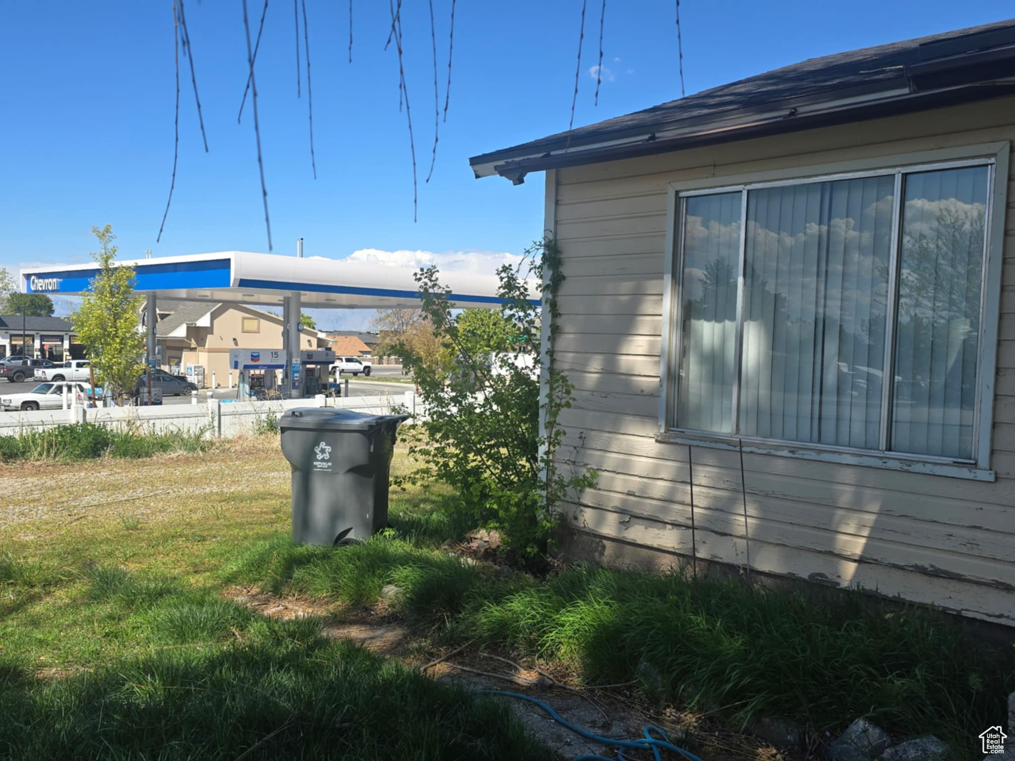 main property photo 33