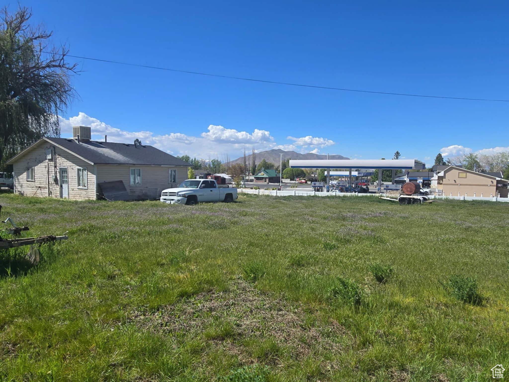 main property photo 41