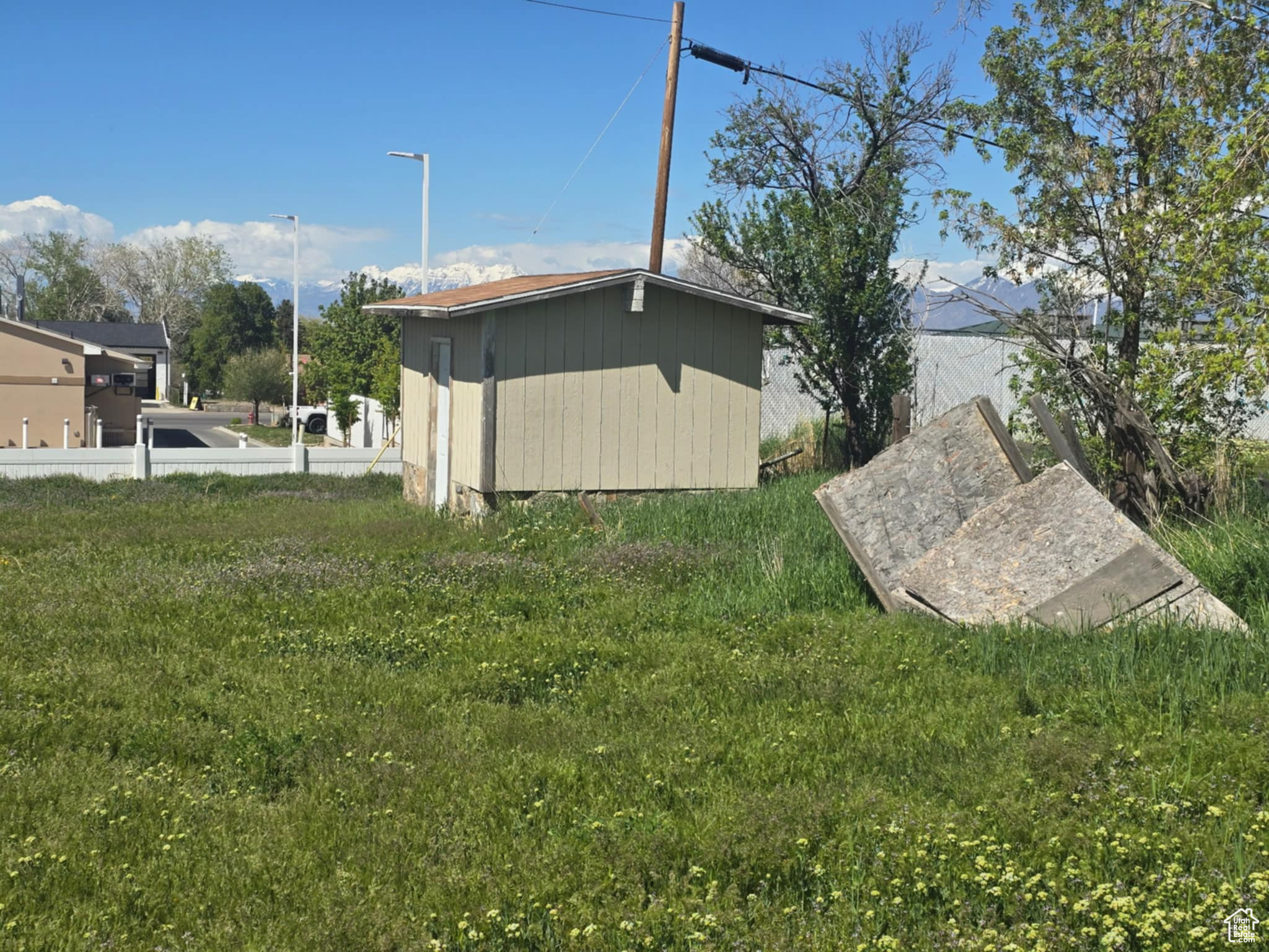 main property photo 43