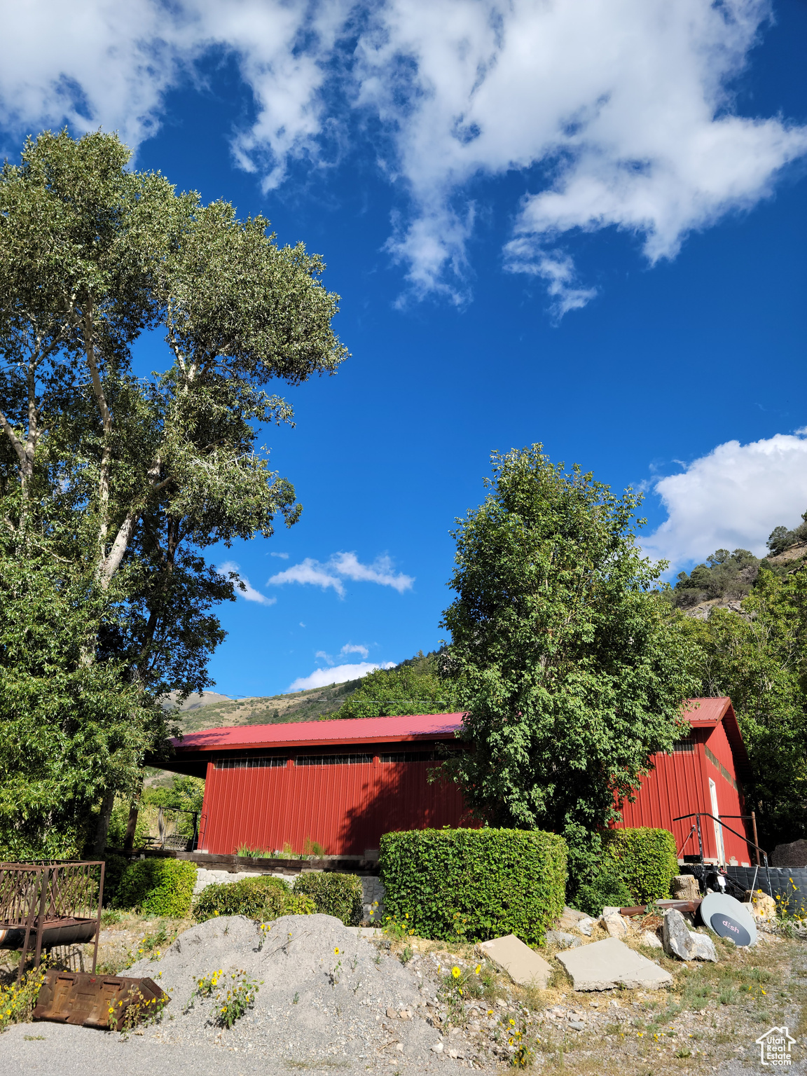 main property photo 6
