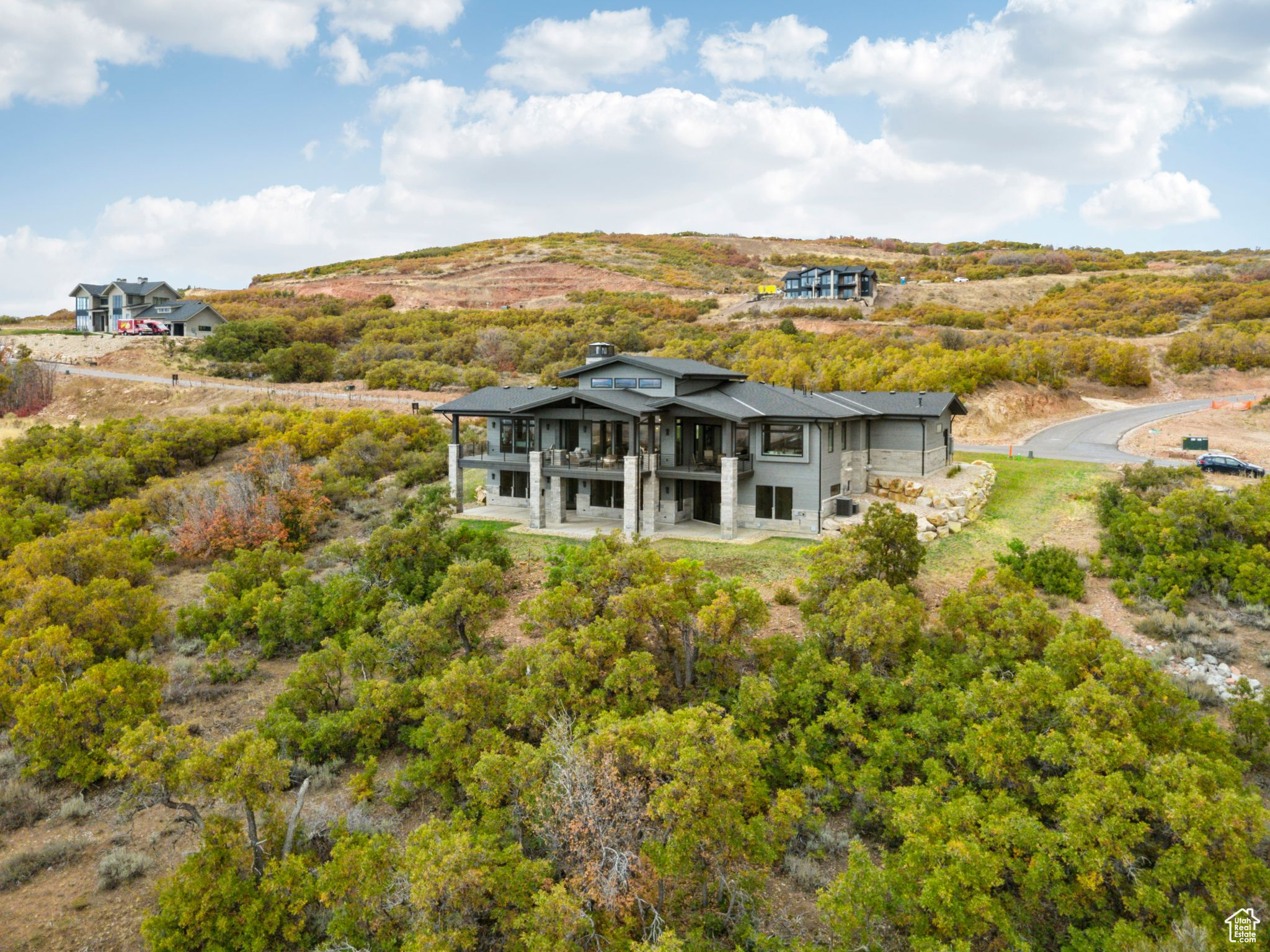 main property photo 5