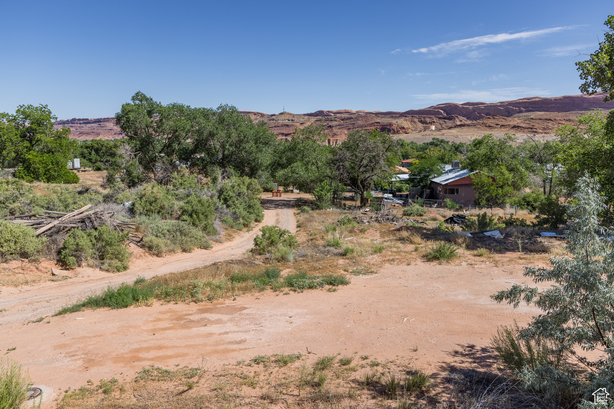 main property photo 17