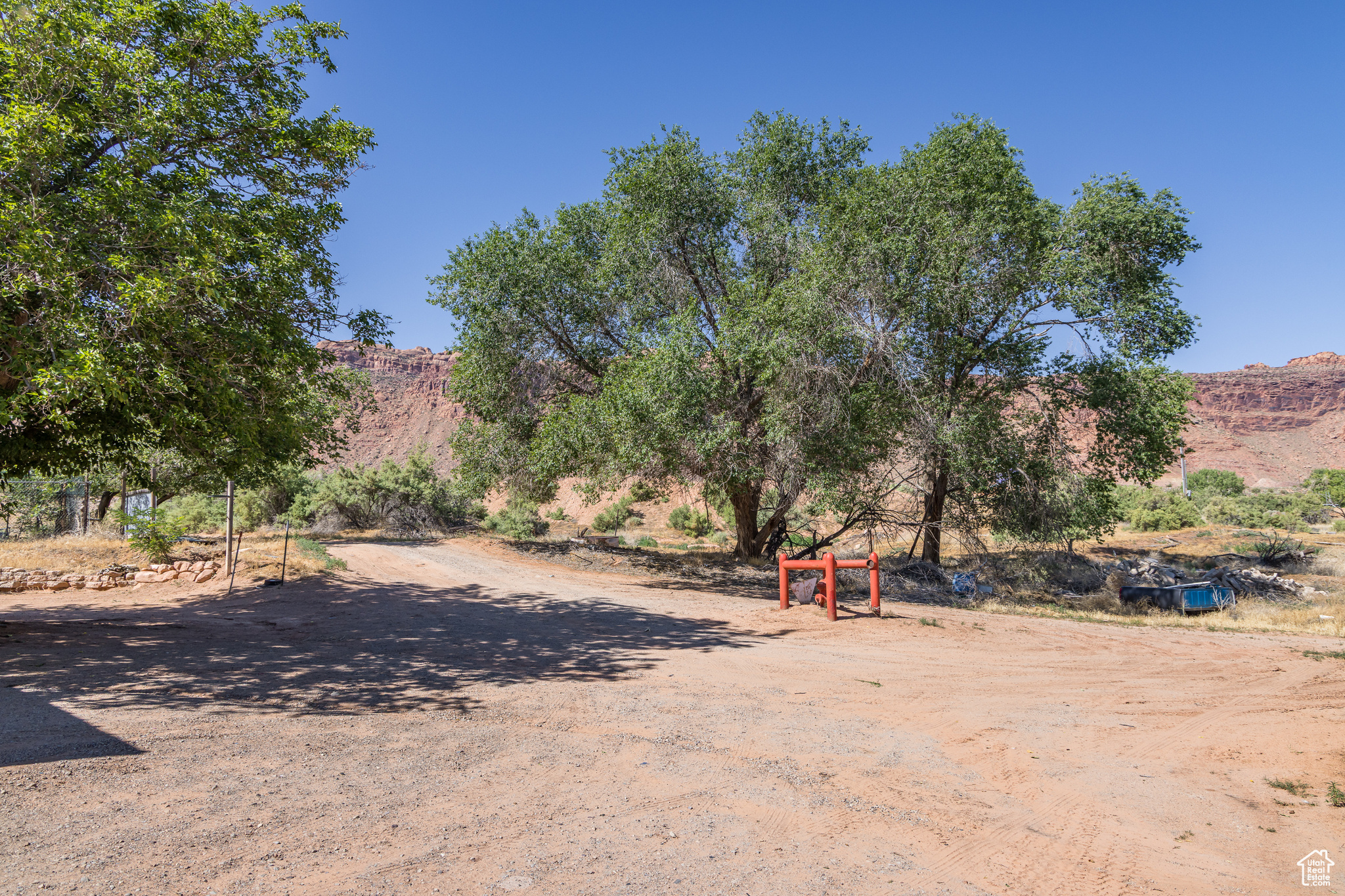 main property photo 20